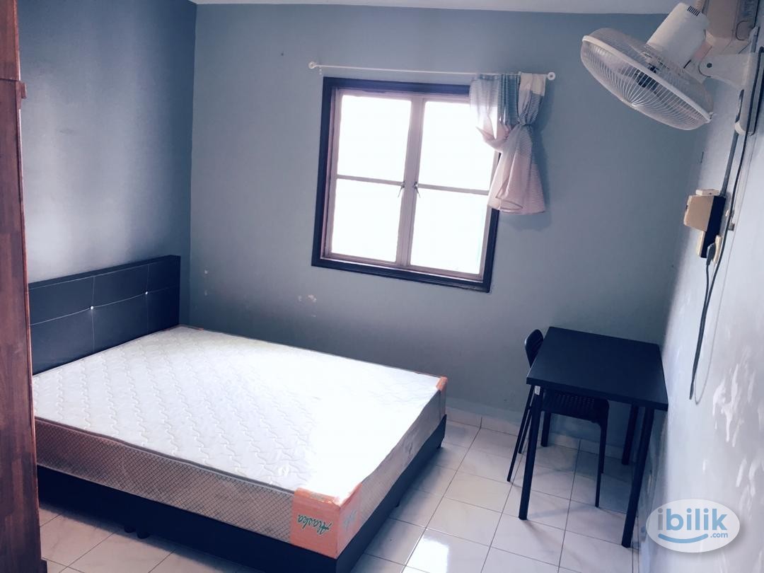 Master Room at Pantai Hillpark 2, Pantai - Image 3