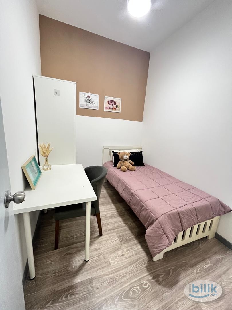 Singular Solstice Single Room Escape at SouthLink Lifestyle Apartments, Bangsar South, Bangsar - Image 1
