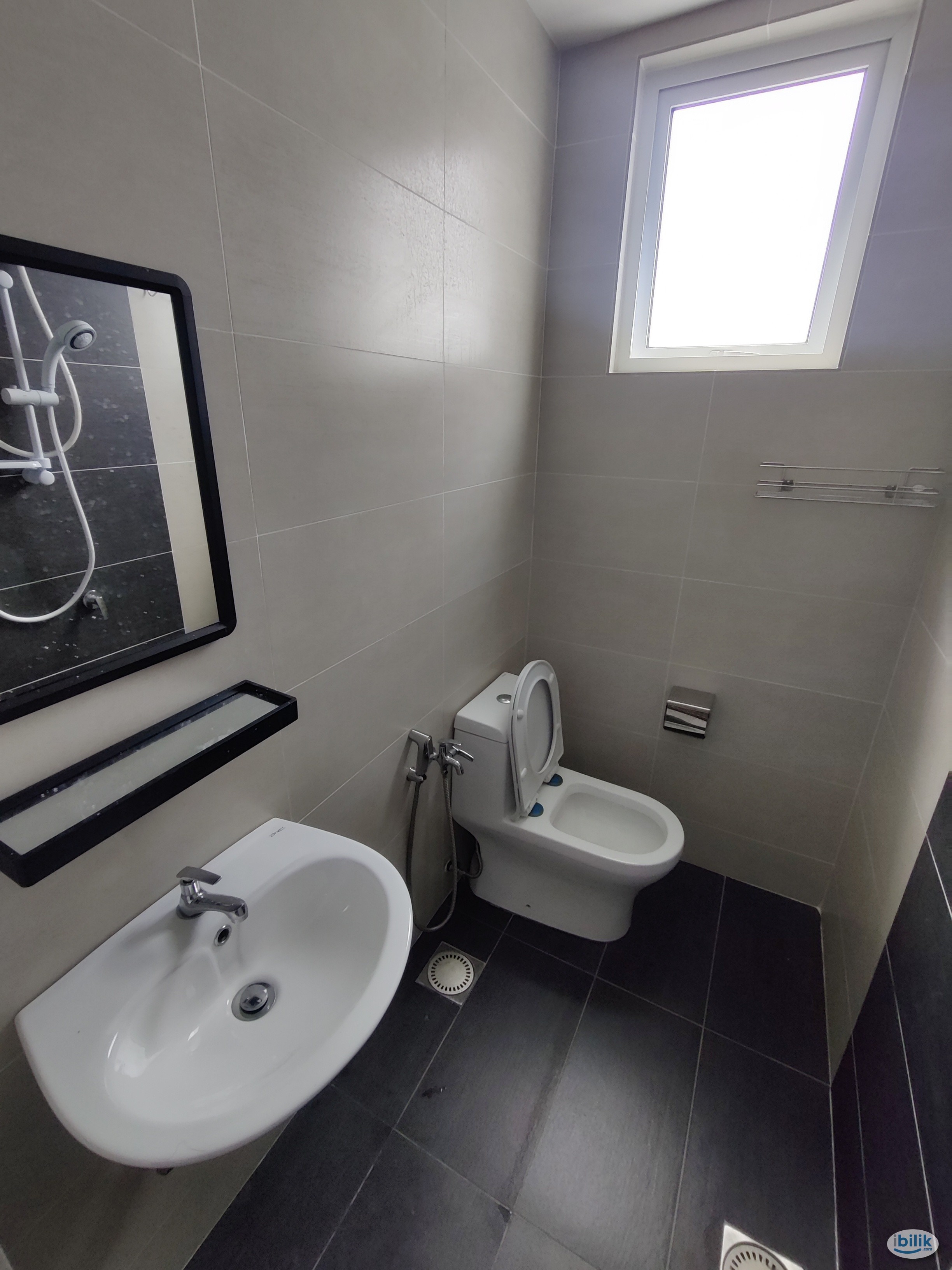 🌟Impressively Appointed Master Room at Pinnacle, Sri Petaling - Image 3