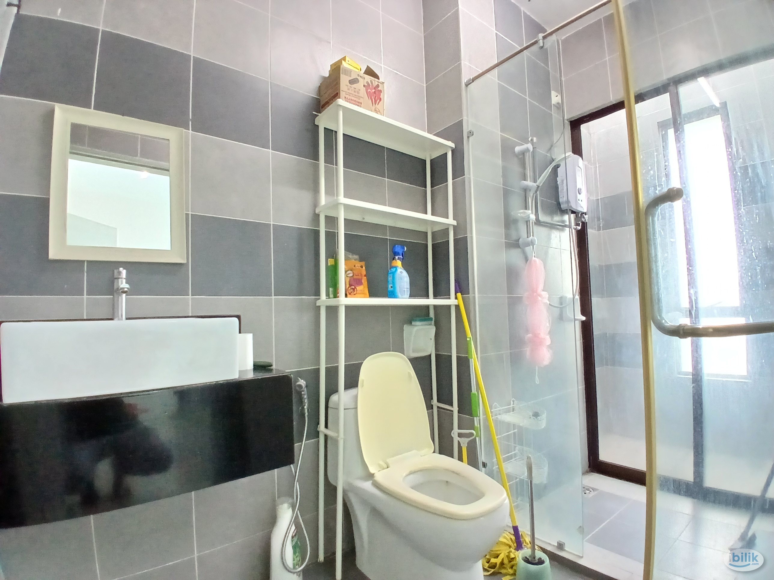 Female Unit - 2nd Master Room with FREE Carpark - Image 5