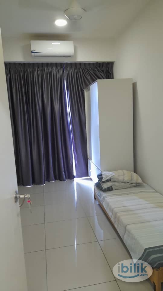 Nice Single Room at Paramount Utropolis @ Glenmarie, Shah Alam - Image 1