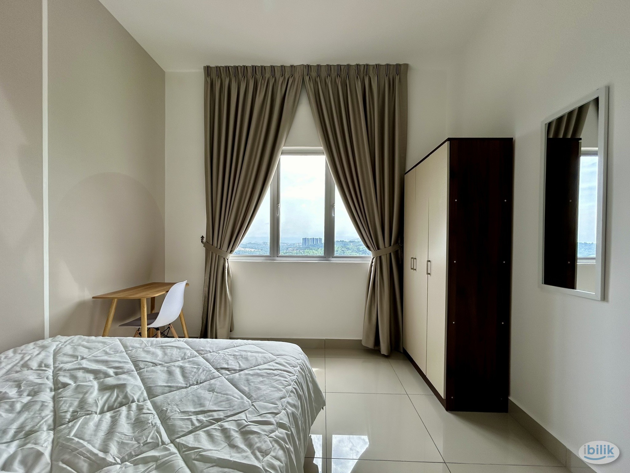 Middle Room at Acacia Residences, Sepang - Image 2