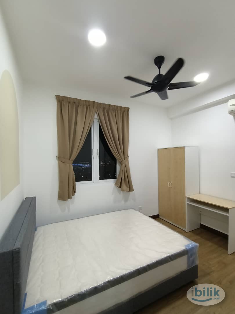 🎀Zenith Zephyr: Experience Peak Luxury Living with Master Rooms at Pinnacle, Sri Petaling - Image 1