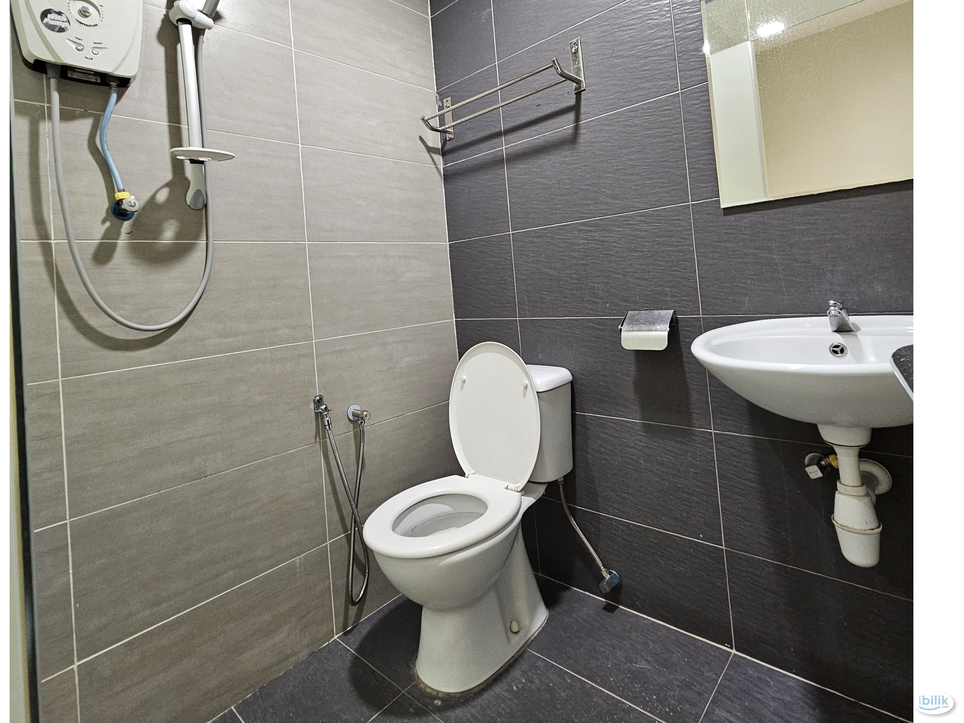 UTAR Sg Long 10 mins 🚘 Room attach Private 🚽 at Mahkota Cheras - Image 3