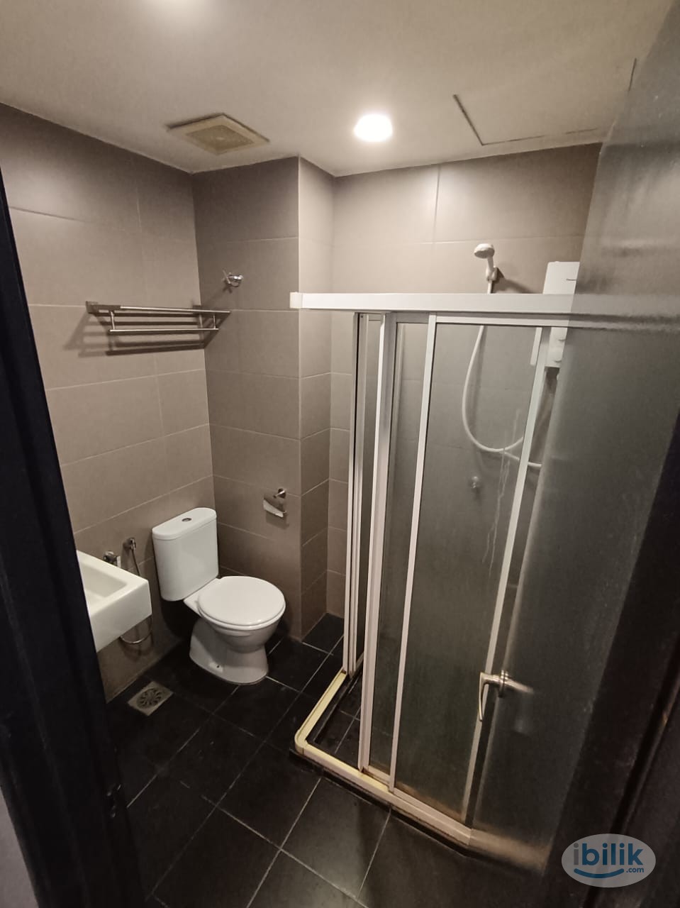 💯 ZERO DEPOSIT, FULLY FURNISHED COLIVING ROOM 🏬 - Image 3