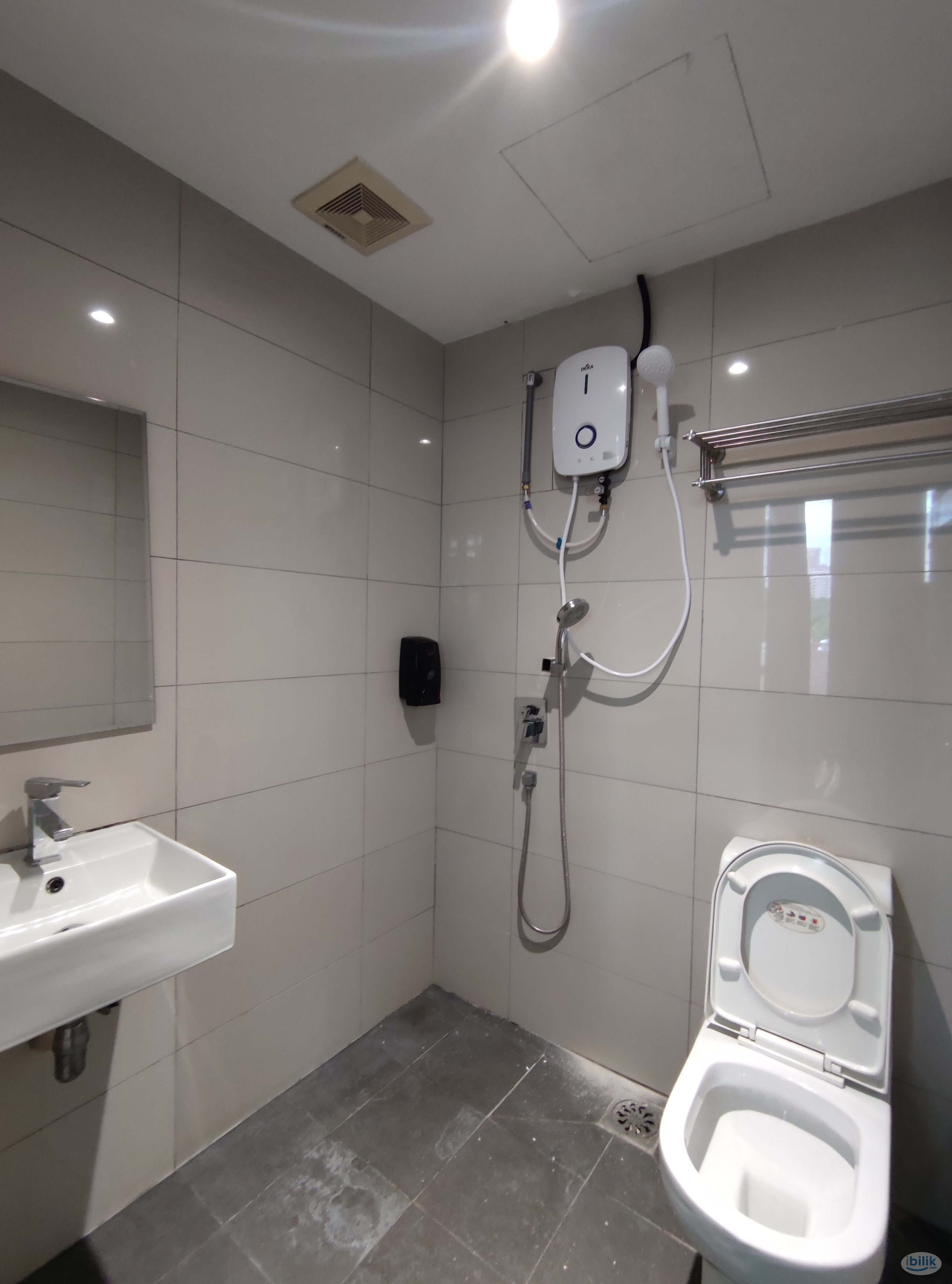 💯 ZERO DEPOSIT, FULLY FURNISHED COLIVING ROOM 🏬 - Image 2