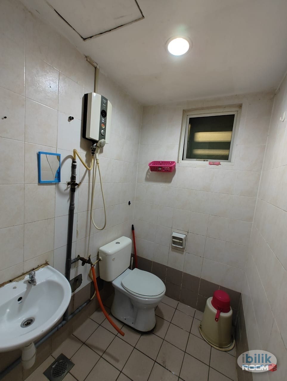 👏🏻👏🏻👏🏻Terrace Room For Rent At Puchong, Free Parking🤩🤩🤩 - Image 3