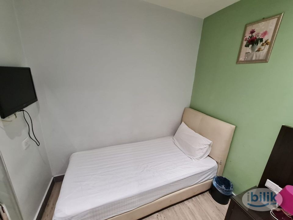 🌈 MASTER ROOM AT PASAR SENI 🚉 WITH PRIVATE BATHROOM 🌈 - Image 1