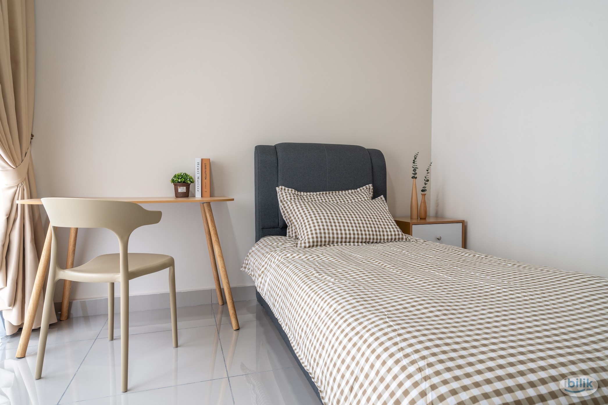 (Muji Theme) Tropicana Aman 1 Medium Room For Rent - Image 2