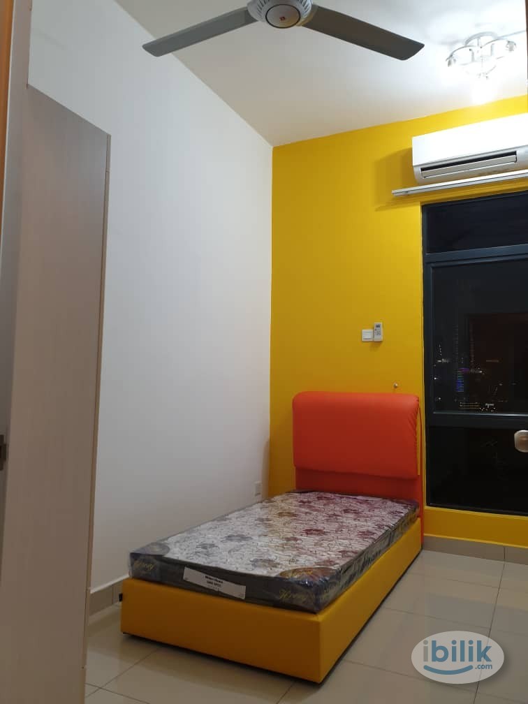 Single Room C/W Bed, For Rent at Amaya Maluri (Near Maluri MRT/LRT) (Walking Distance to Sunway Velocity & AEON Maluri) - Image 1