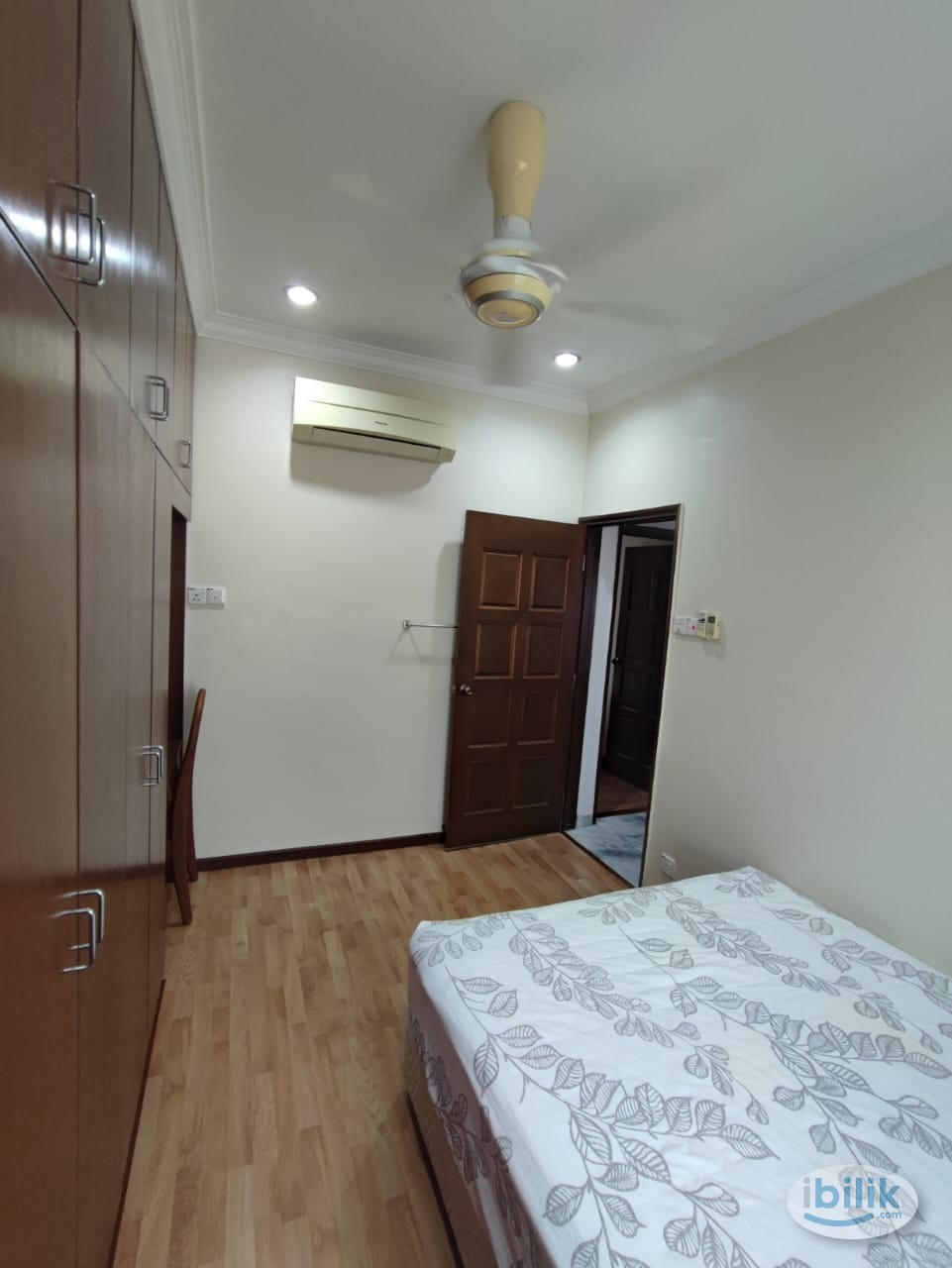 Middle Room at Bayan Lepas, Penang - Image 1