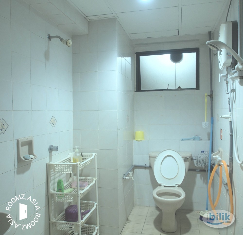 Middle Room at Desa Kiara, TTDI - Image 4