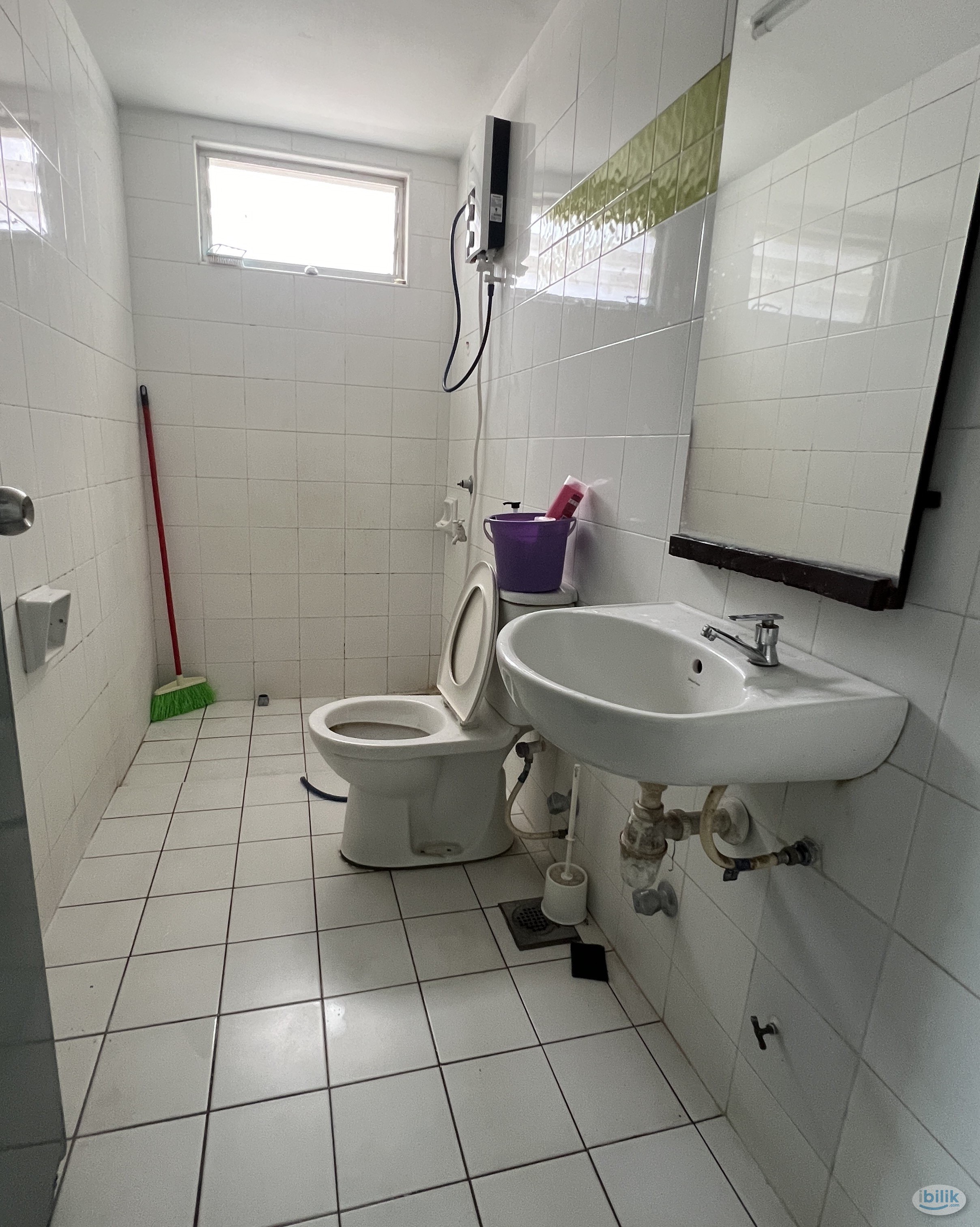 Single Room at Cyberia Crescent 1, Cyberjaya - Image 4