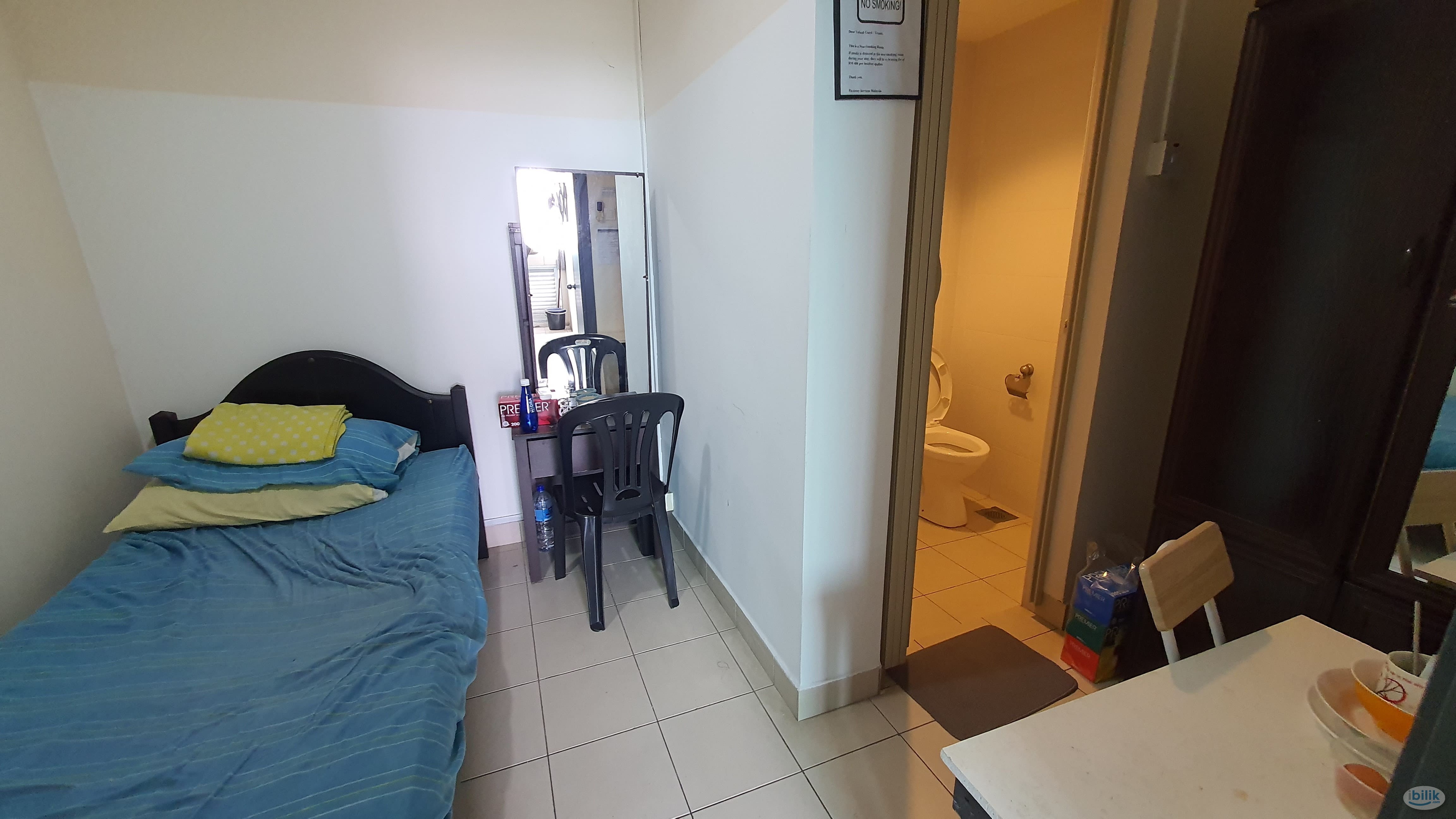 Single Room at Casa Tropicana - Image 2