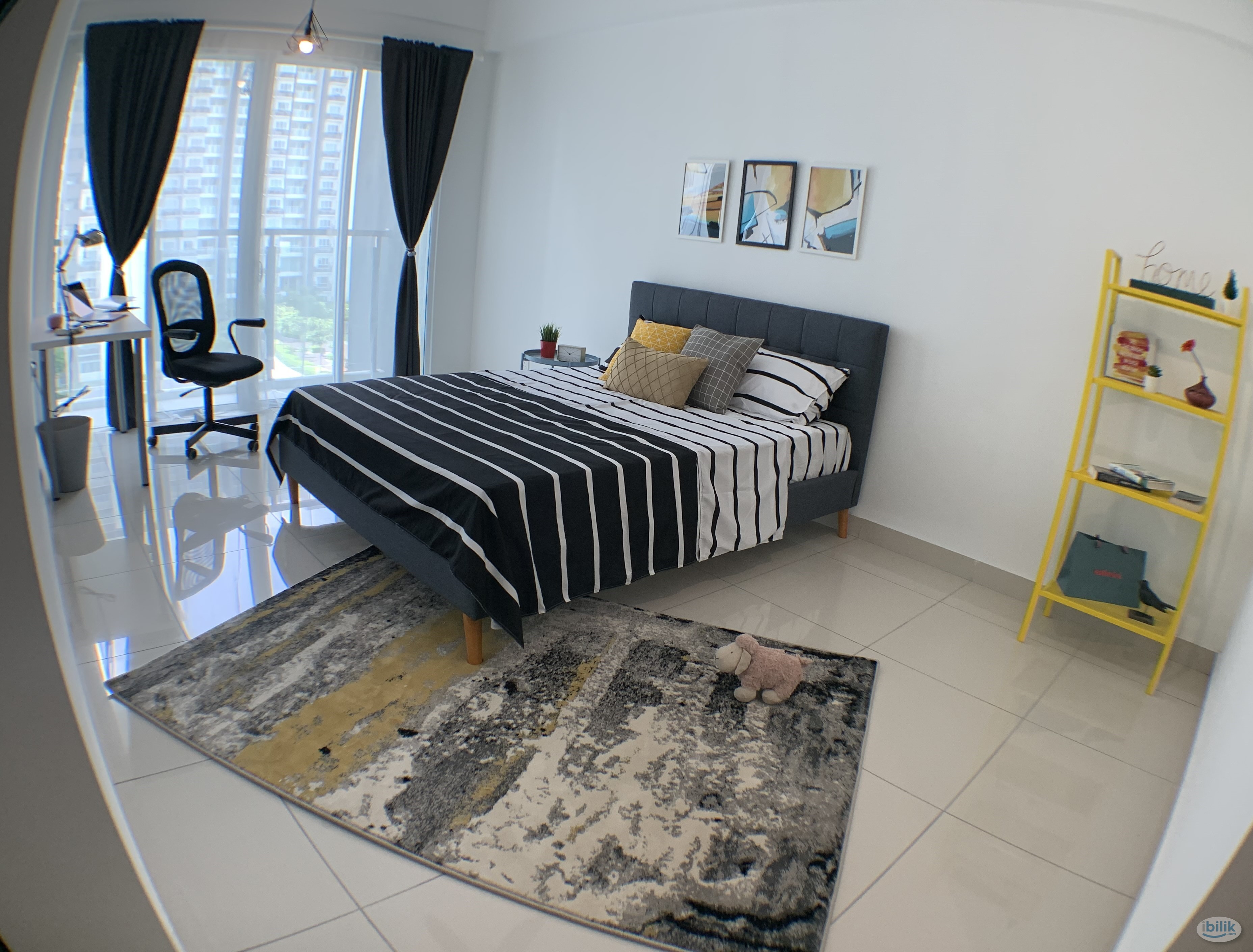 Master Room at Tropicana Bay Residences, Bayan Indah - Image 4