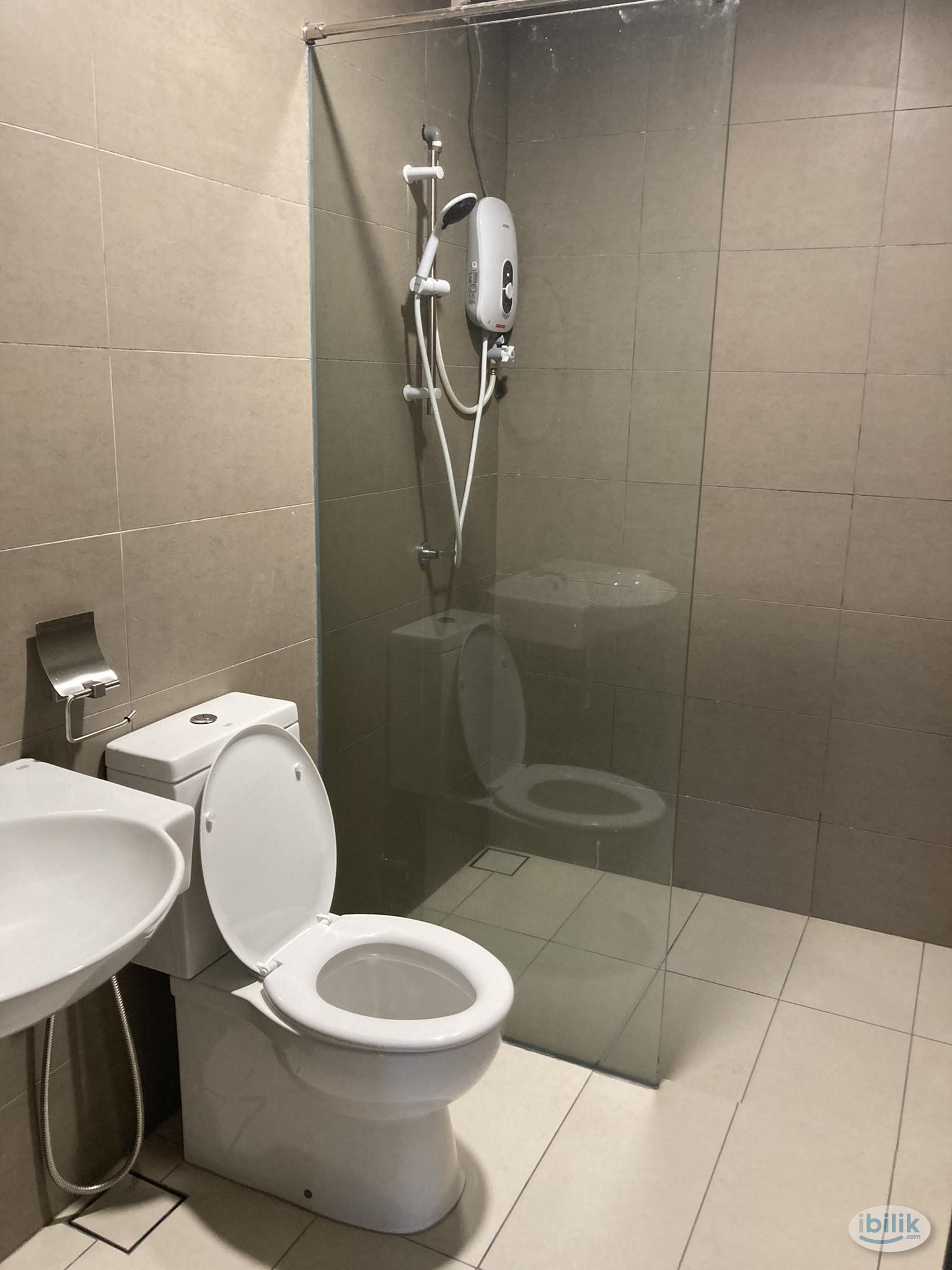 Middle Room at The Era, Segambut - Image 1