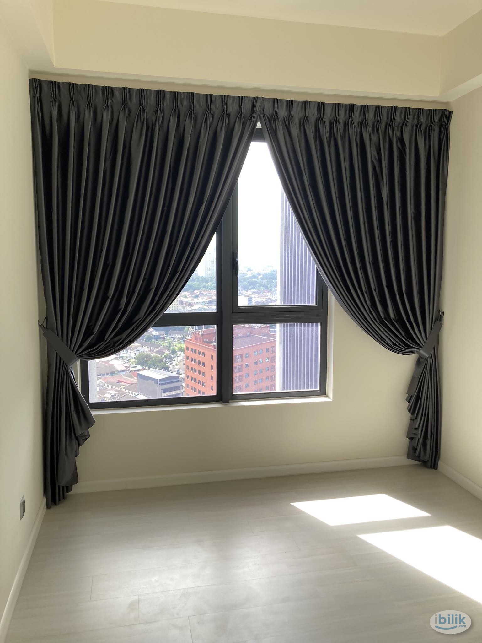 Middle Room at The Era, Segambut - Image 2