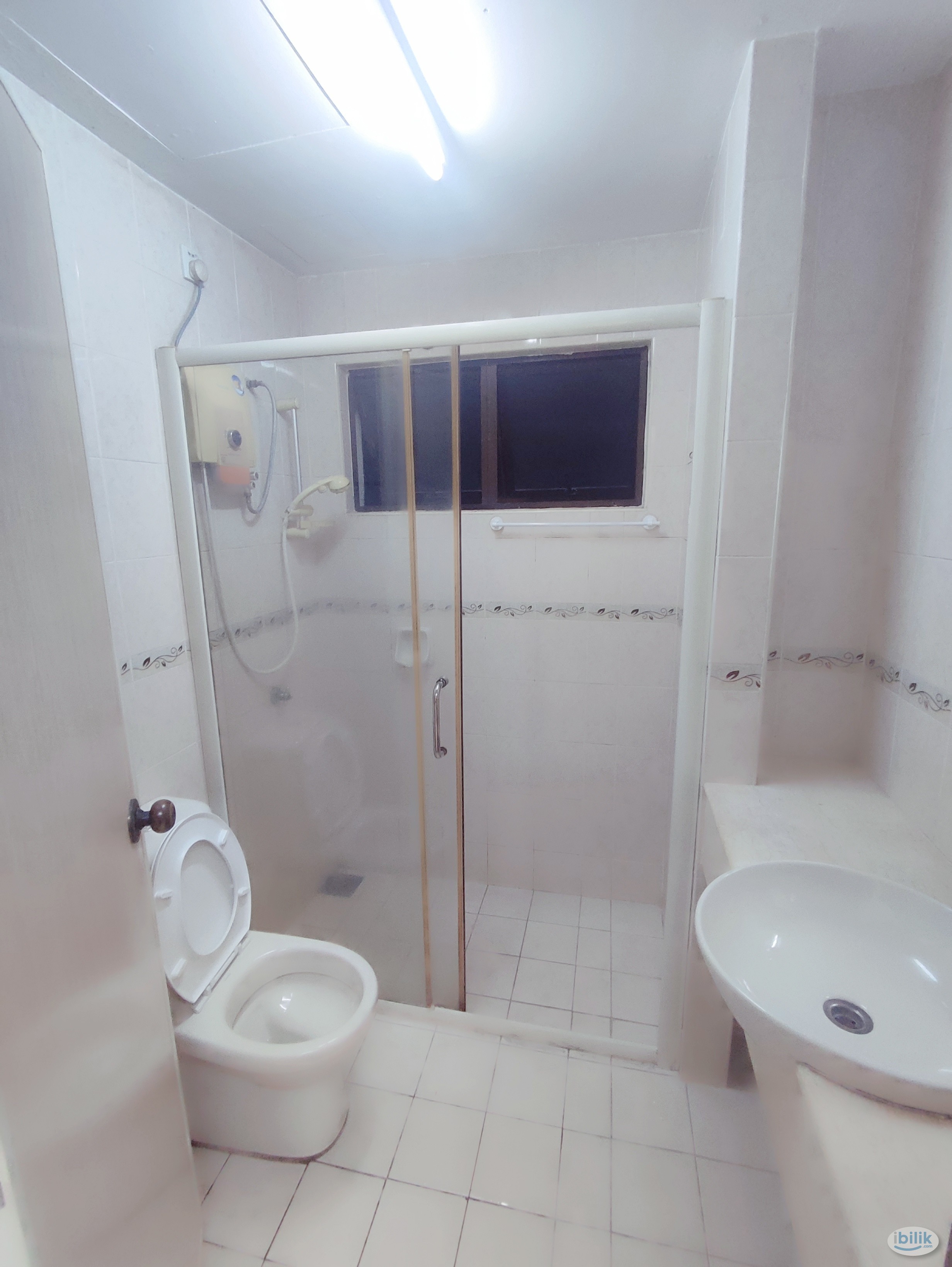 ⭐⭐⭐ FEMALE MIDDLE ROOM AT PELANGI UTAMA CONDO - Image 5