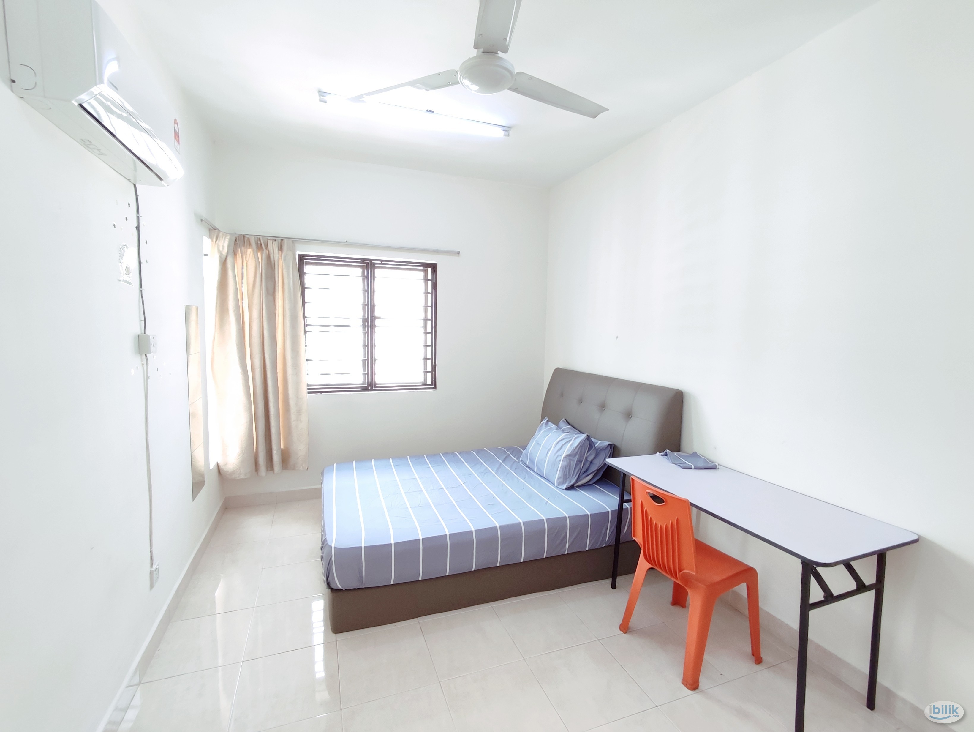 Don't miss Female middle room at Pelangi utama condominium - Image 1