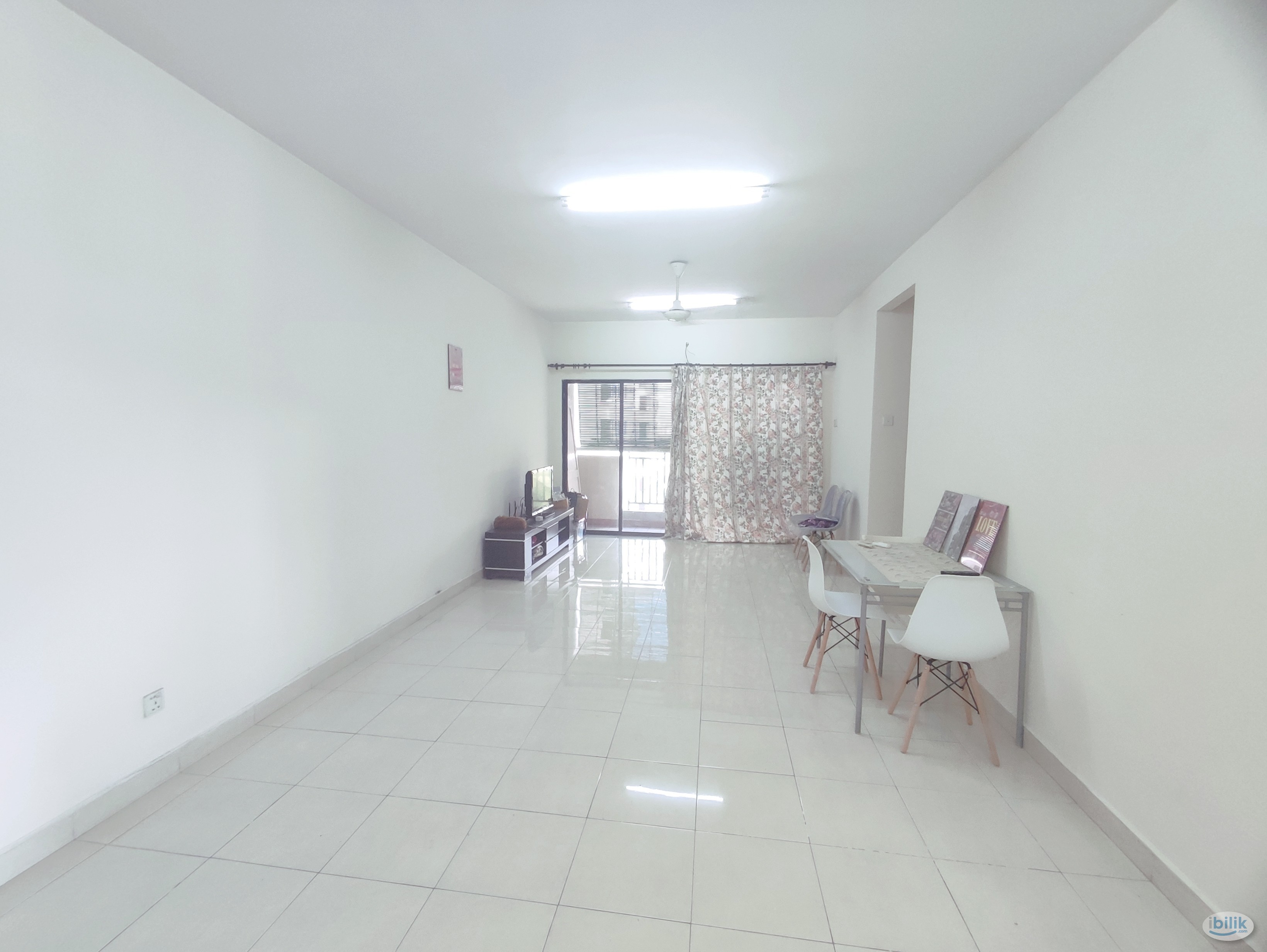 Female single room at Pelangi utama condominium - Image 4
