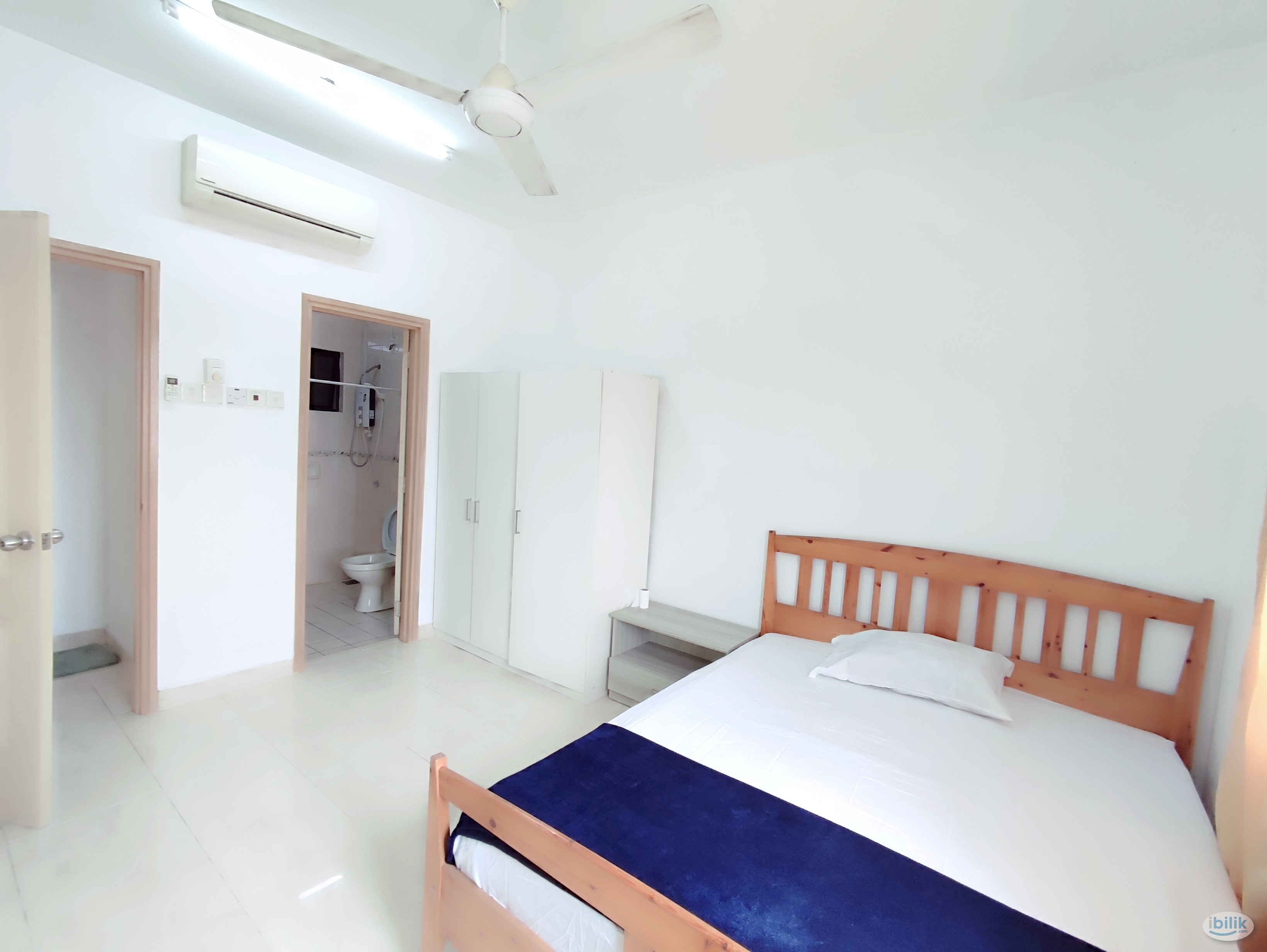 Female master bedroom at Pelangi utama condominium - Image 2