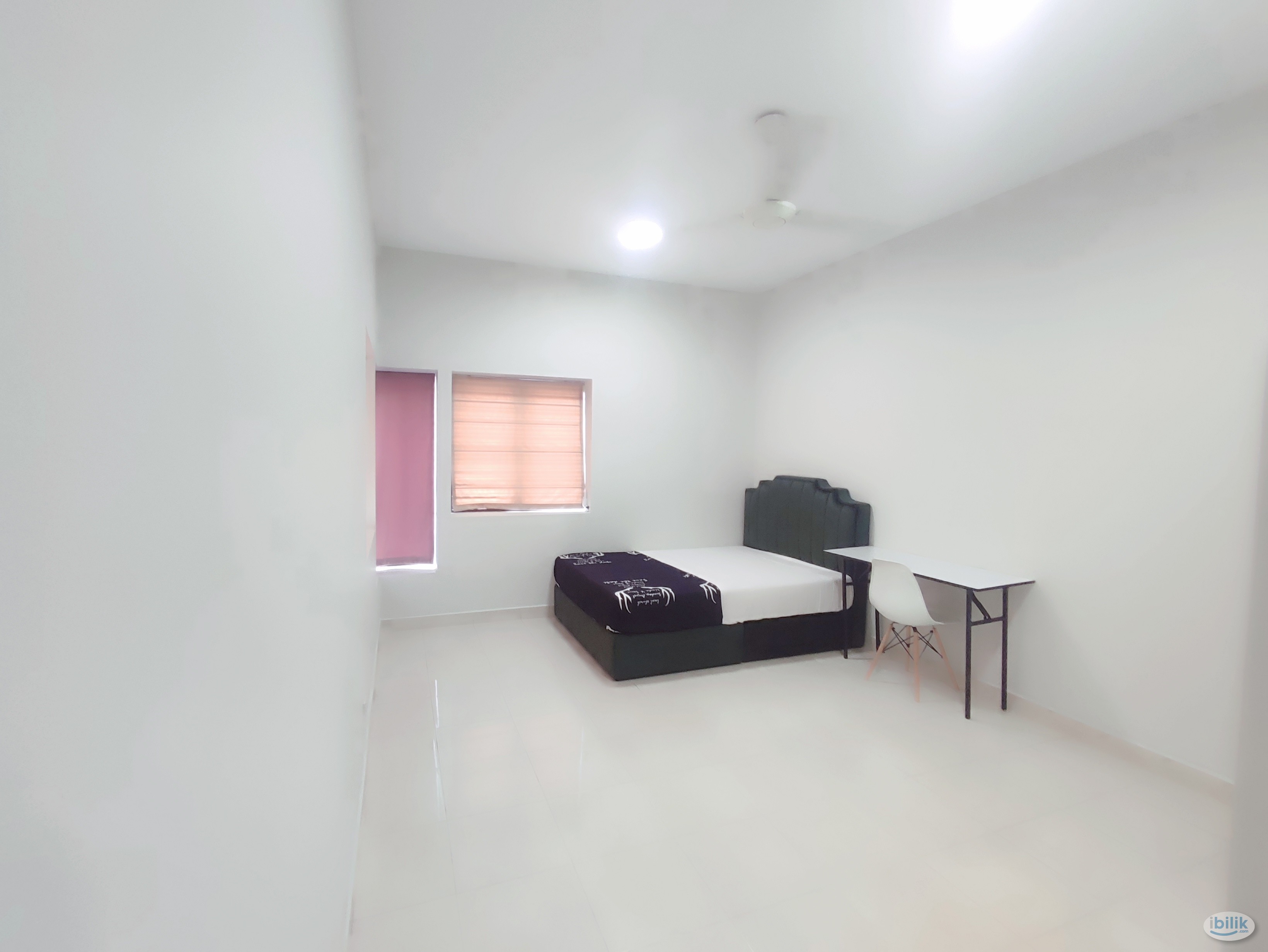 Huge master bedroom at Pelangi utama condominium - Image 5