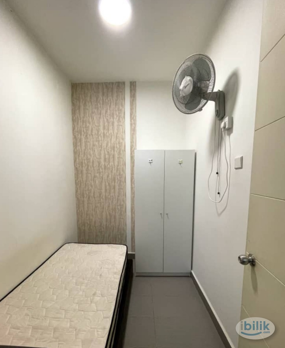 female hostel private room at glomac centro - Image 1