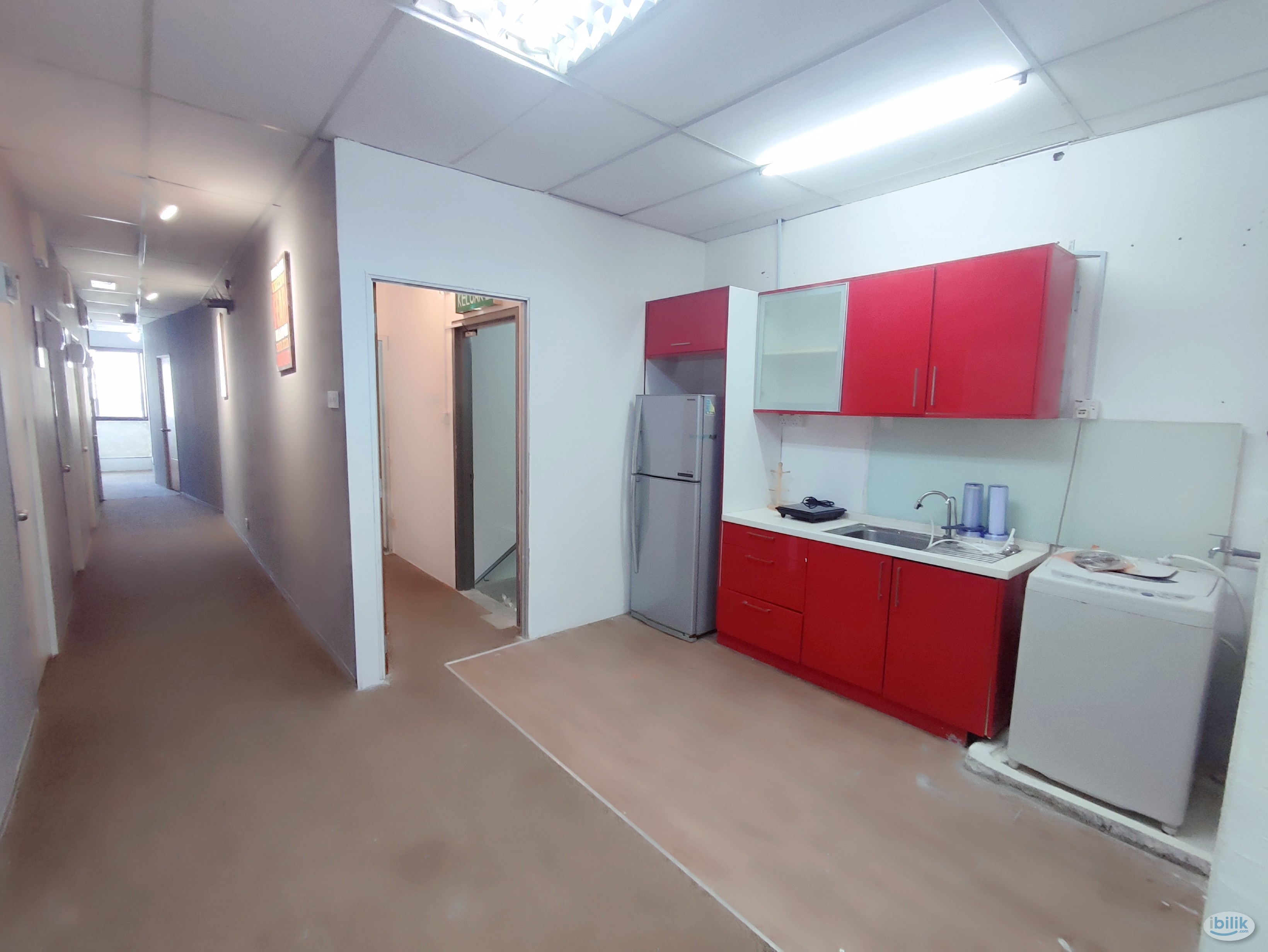 female hostel private room at glomac centro - Image 3
