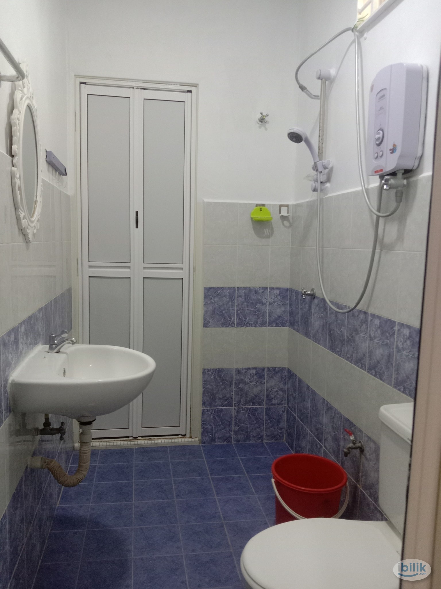 Female Middle Room at Taman Angkasa Nuri, Batu Berendam - Image 4