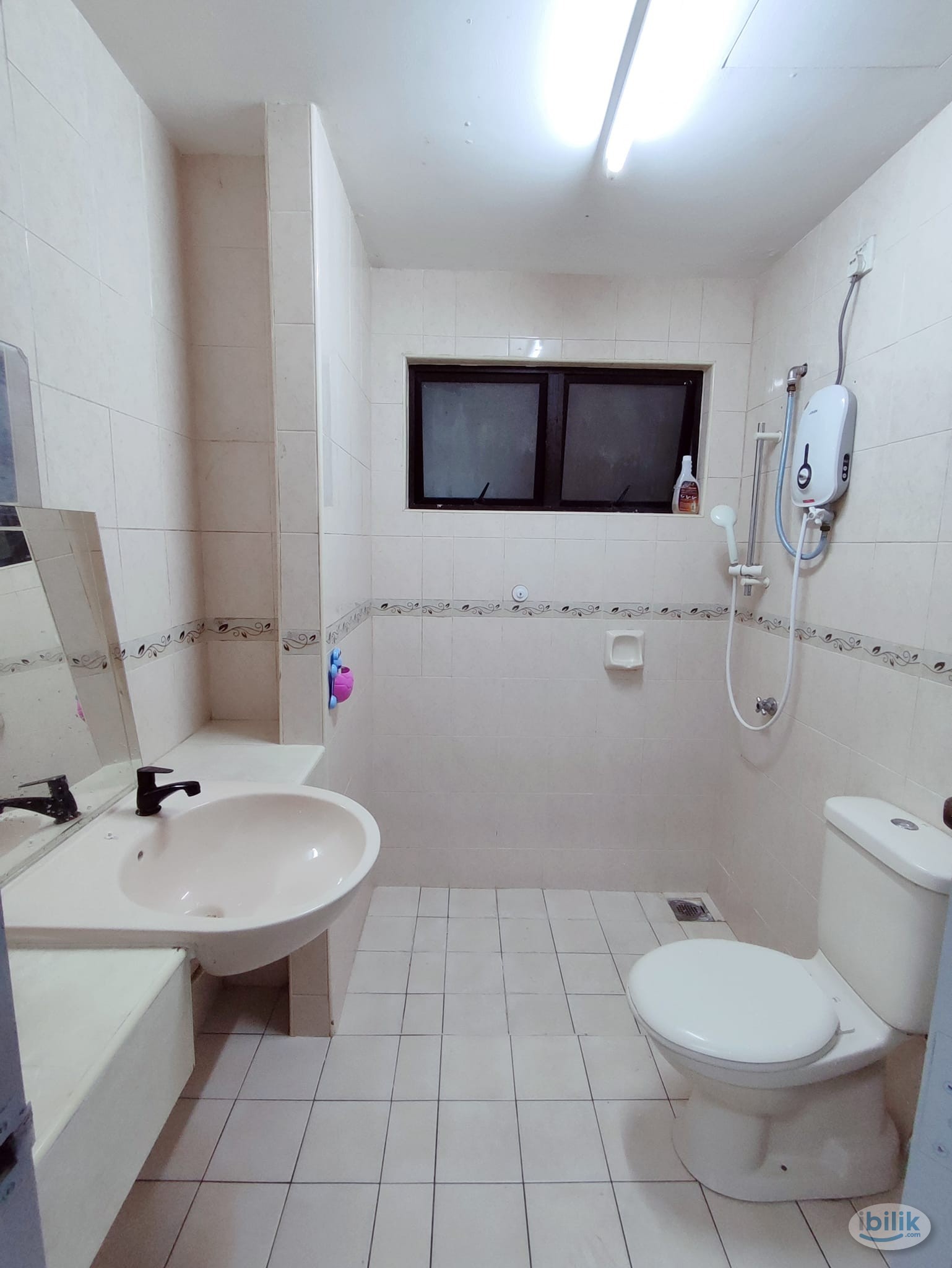 master bedroom at pelangi utama cono - Image 1