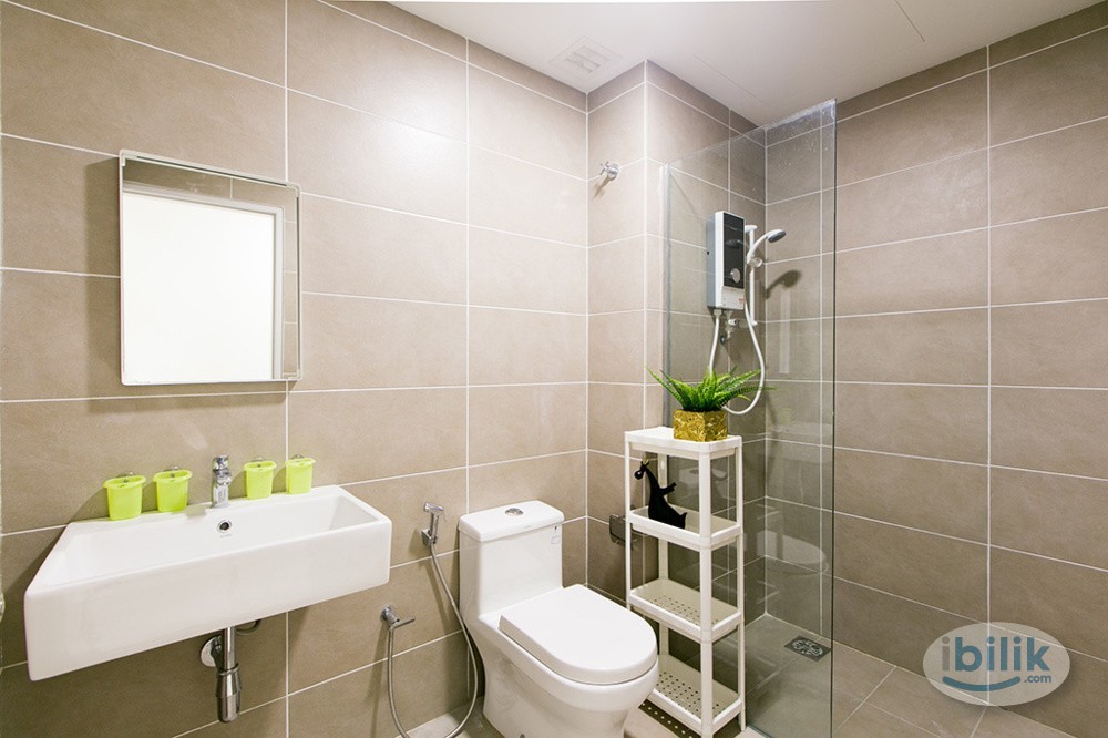 Middle Balcony Room at D'Sara Sentral - Serviced Apartment, Shah Alam - Image 3
