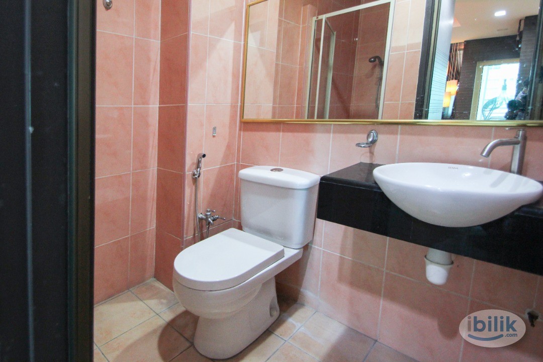 Single Room @ East Lake Residence, Seri Kembangan, KTM Serdang, The Mines Resort, South City Plaza, Serdang Raya Selatan - Image 3