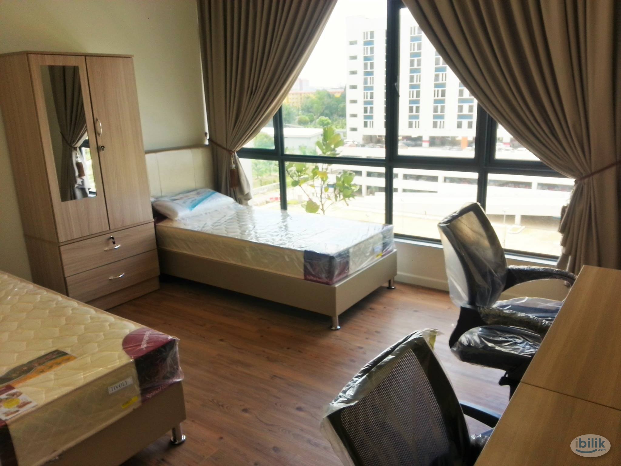 Comfortable Shared Room with Private Bathroom for Rent Utropolis - Image 1