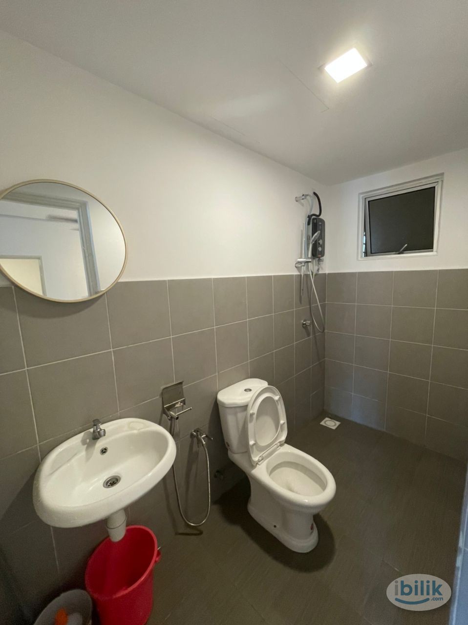 Female Single Non Sharing Room (Walk to LRT Sri Rampai) - Image 3