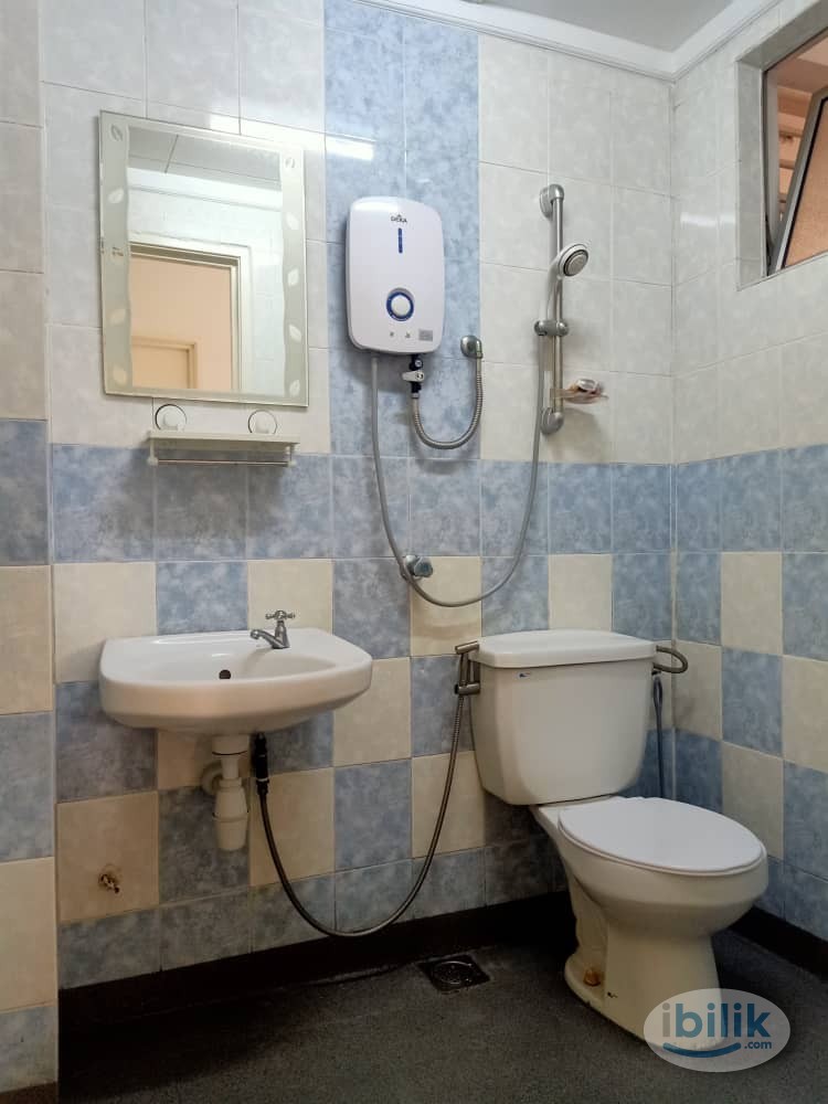 🧰 Ready to move in Male Middle Room at Elaeis 2 Condo, Bukit Jelutong, Shah Alam - Image 3