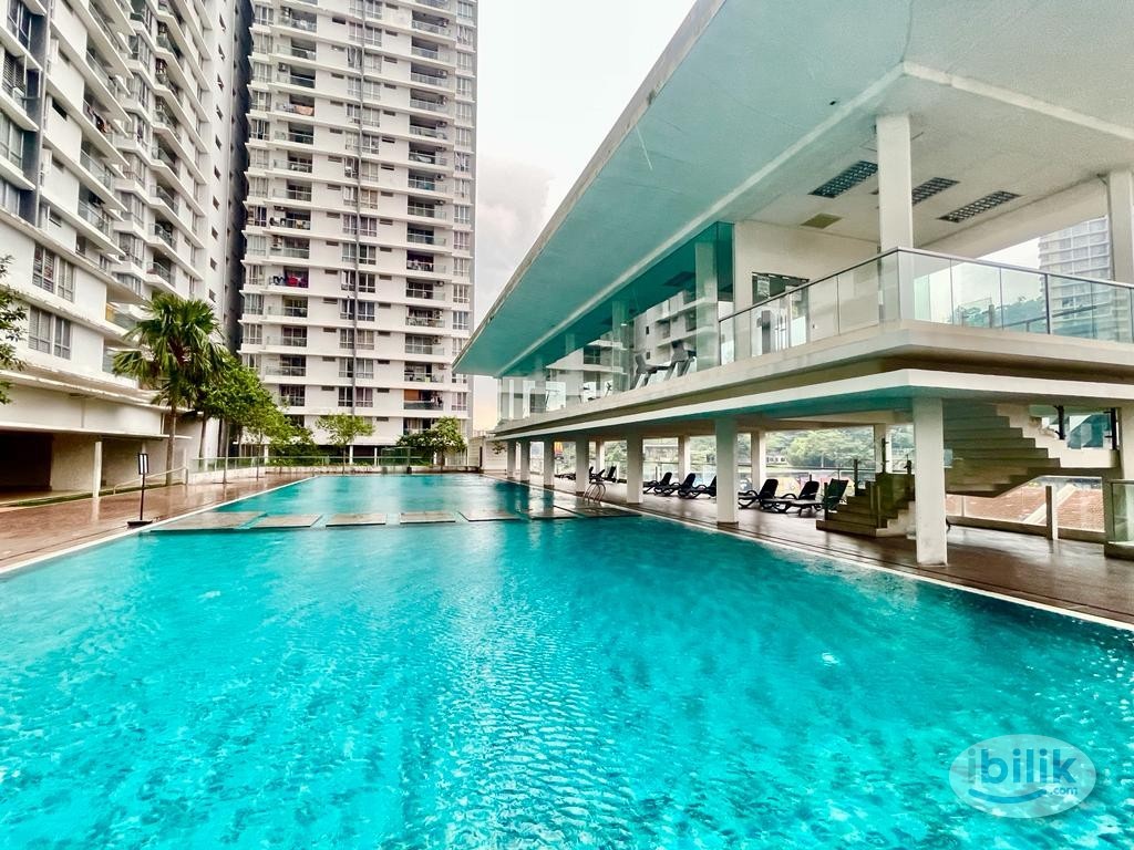 Middle Room at Platinum Hill PV2, Setapak - Image 1