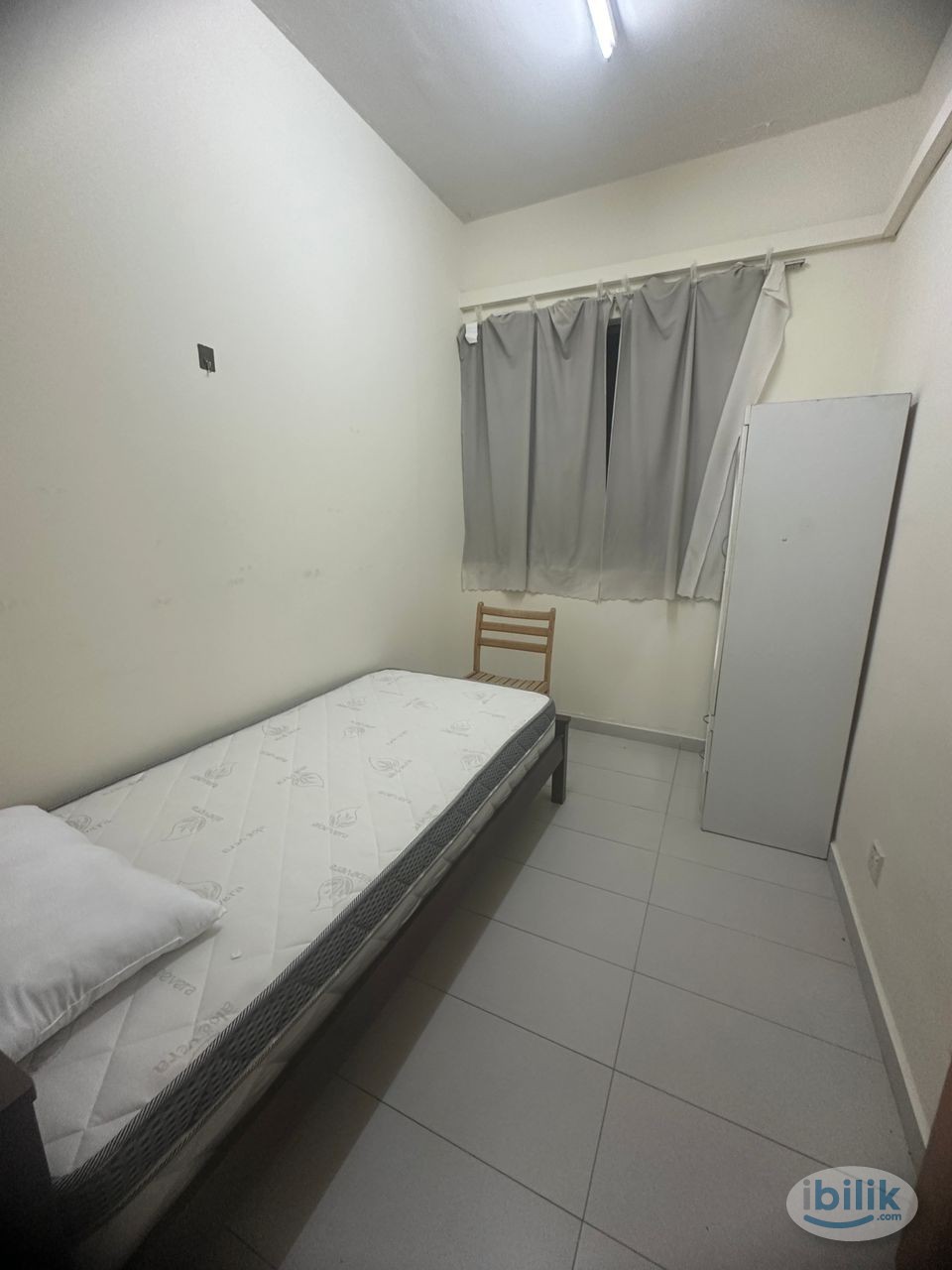Single Room at Lagoon View, Bandar Sunway - Image 1