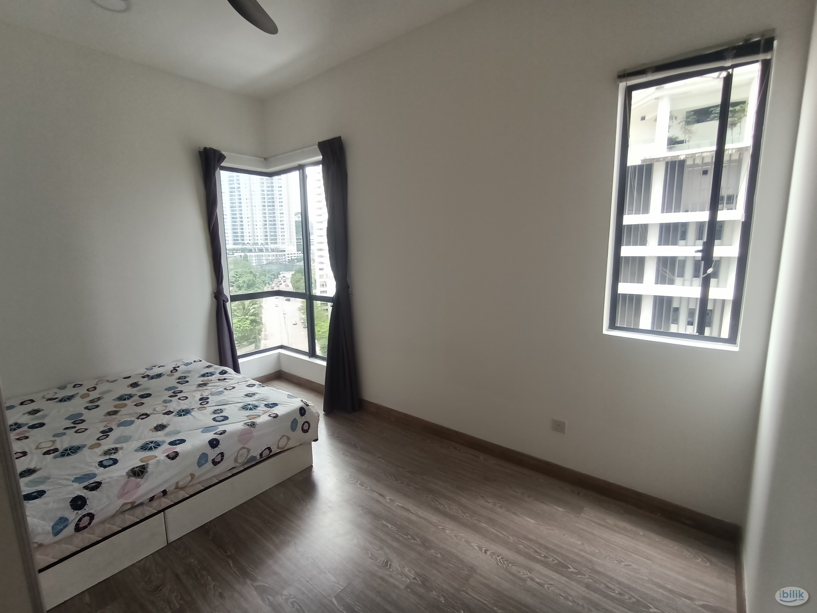 Master Room at South View, Bangsar South - Image 5