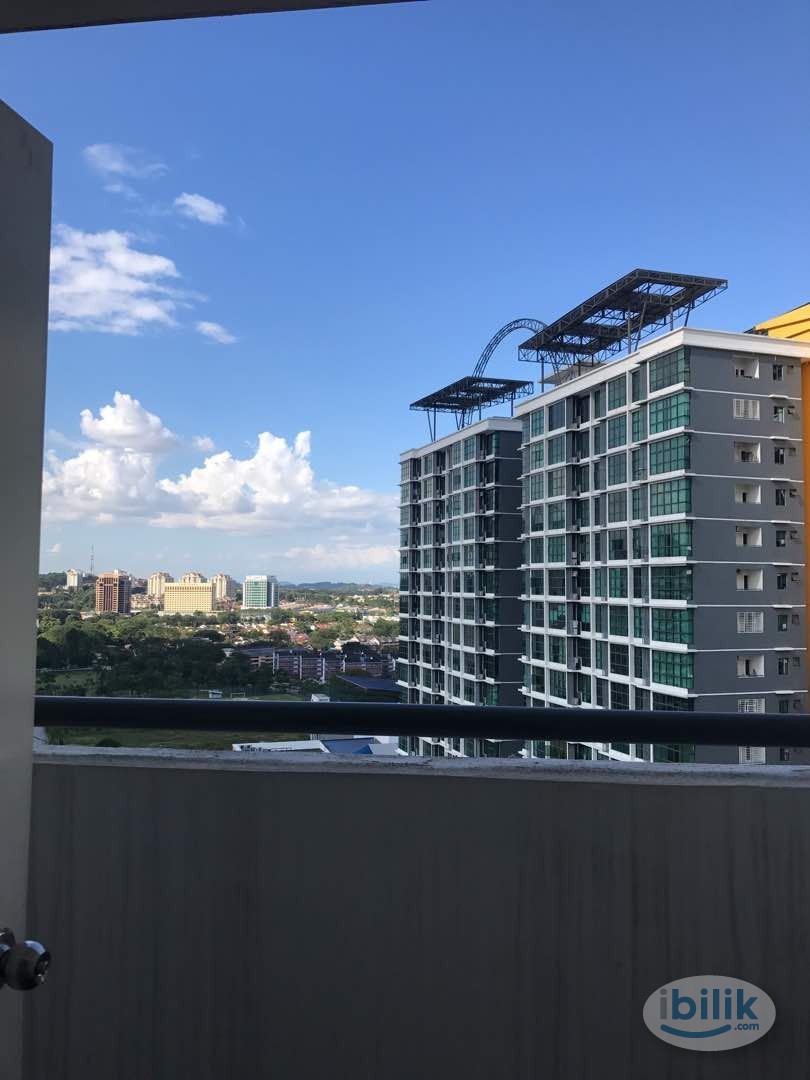 Private studio corner unit with pool view room section 14 shah alam - Image 4
