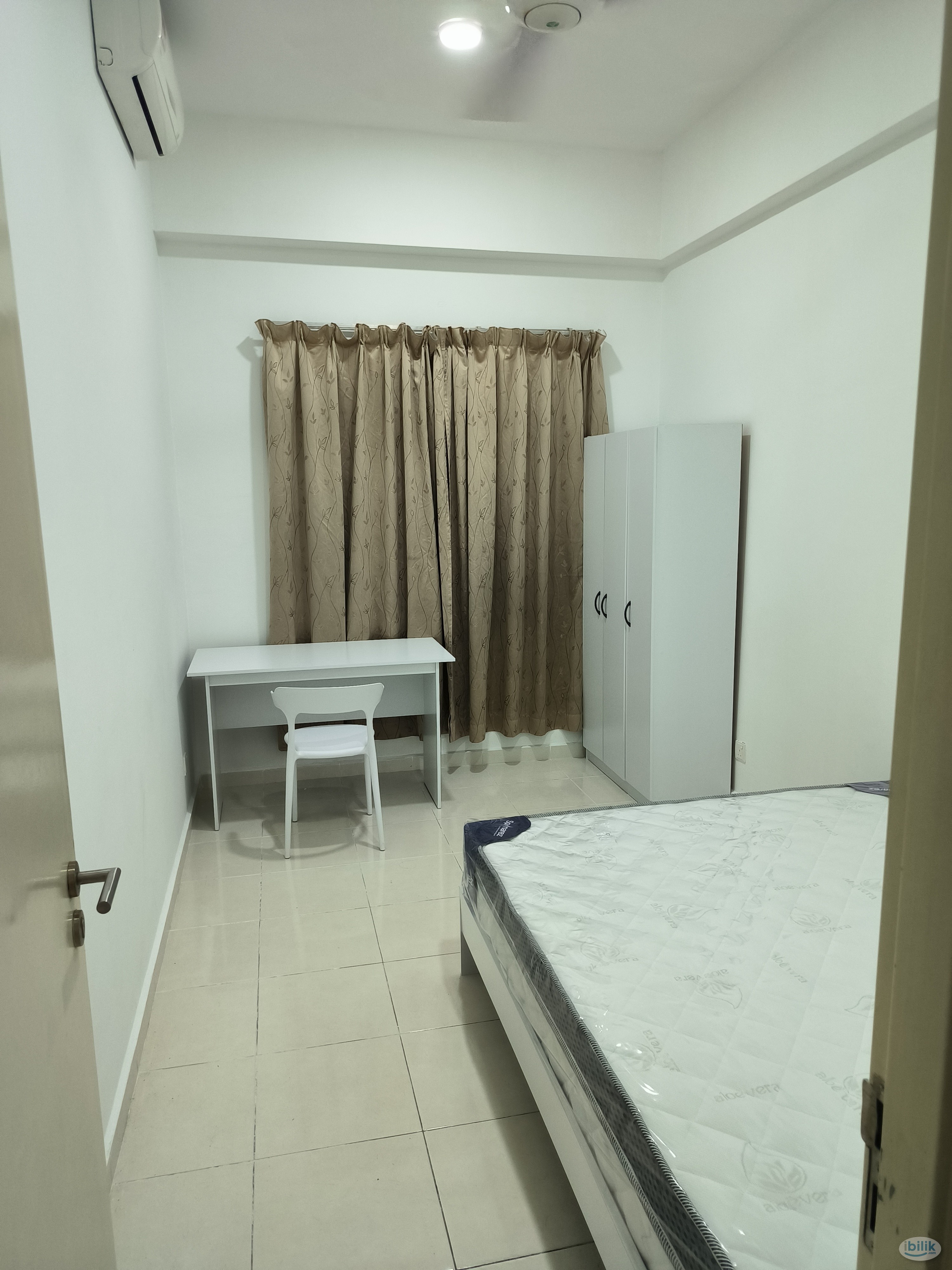 Middle Room at I Residence, Kota Damansara - Image 1