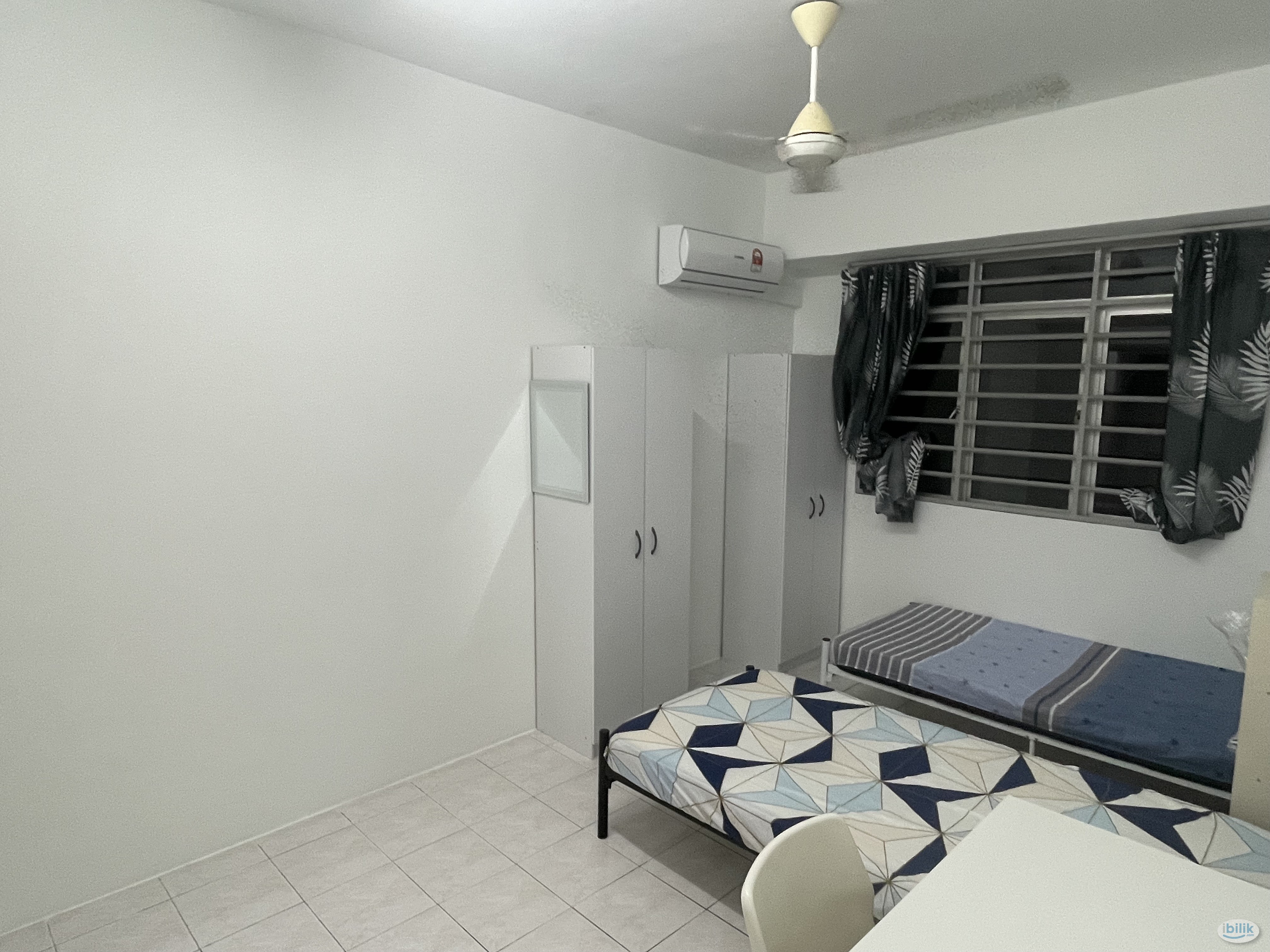 Master room with private bathroom - Image 5