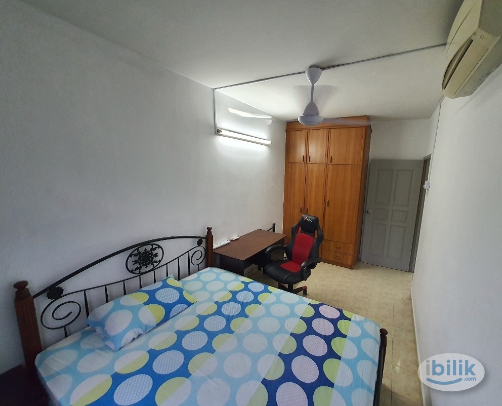 Middle Room at Endah Regal, Sri Petaling - Image 1