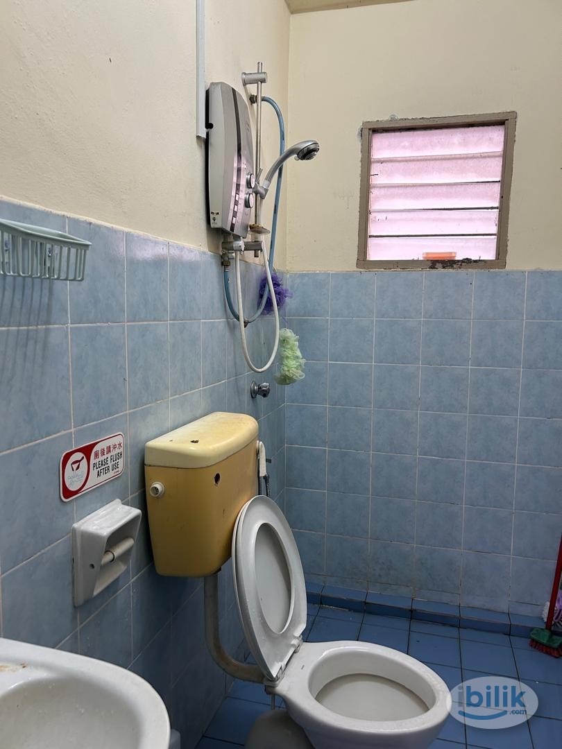 Medium Room at Kampar, Perak - Image 1