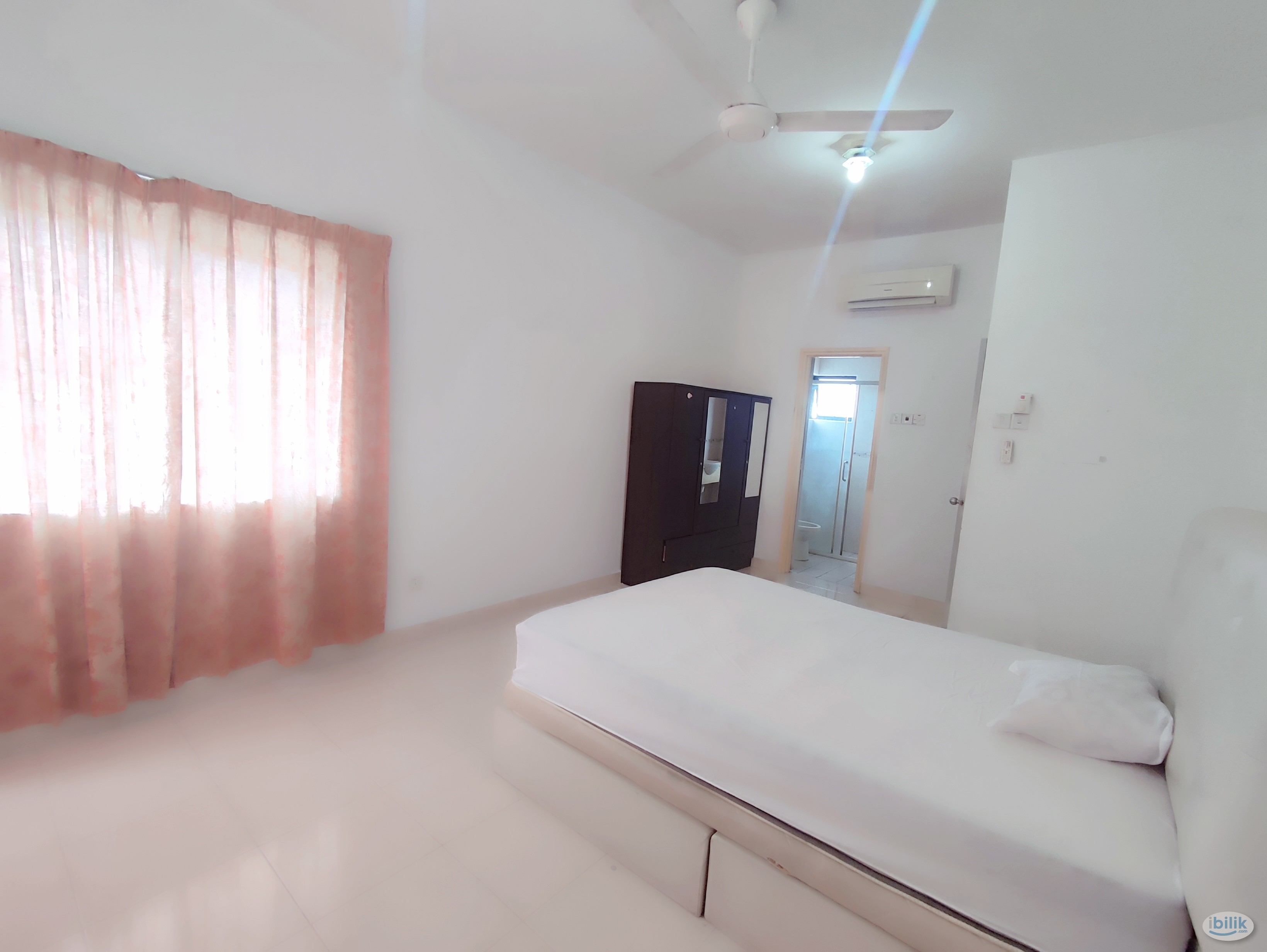Master Room at Pelangi Utama, Bandar Utama - Image 3