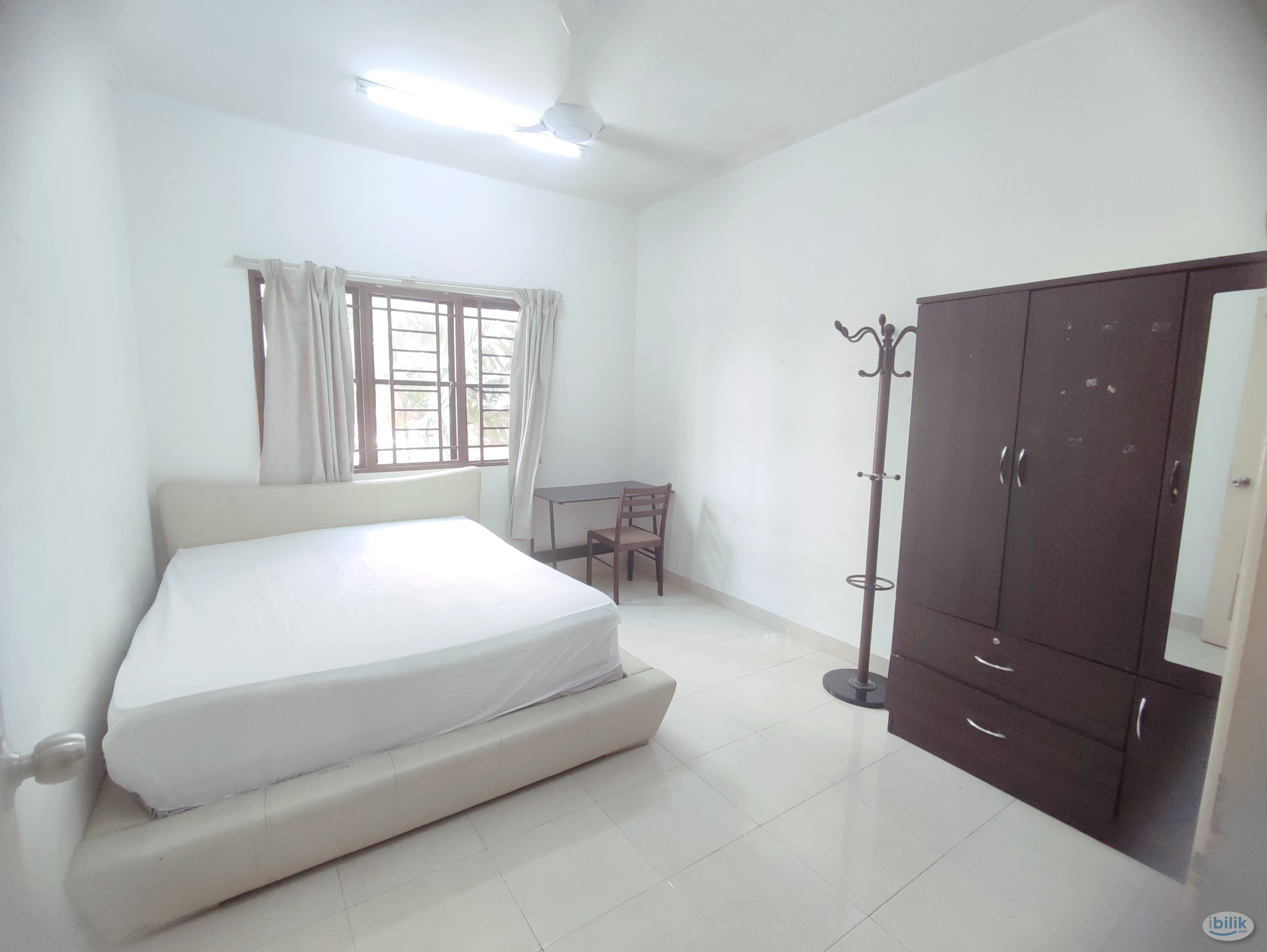 Pelangi utama master bedroom window room - Image 1
