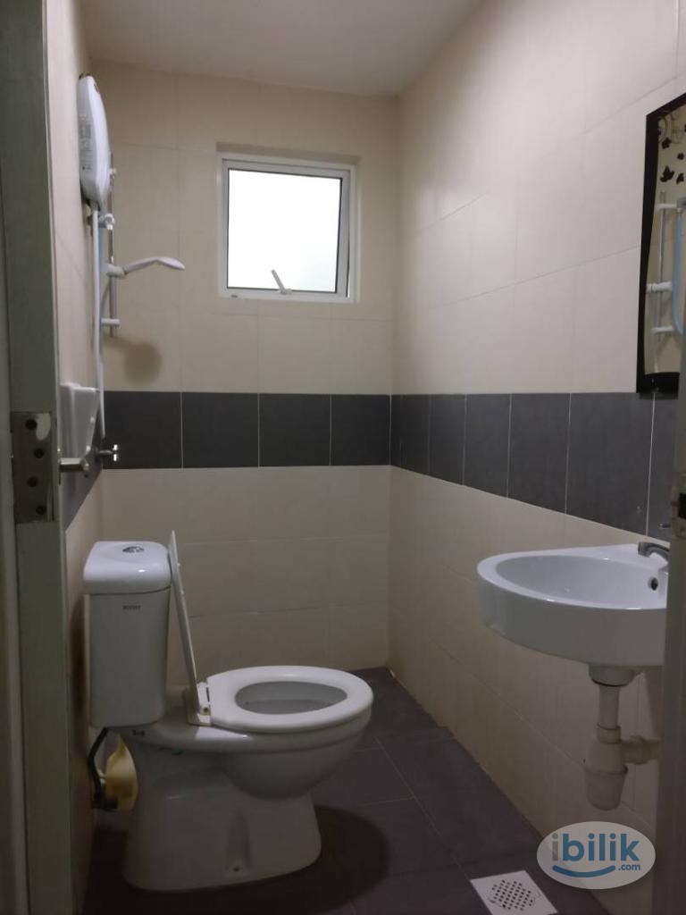 1 min Walk To LRT Cheras | 2 Stations to TRX Mall!!!  Room at Seri Puteri - Image 4