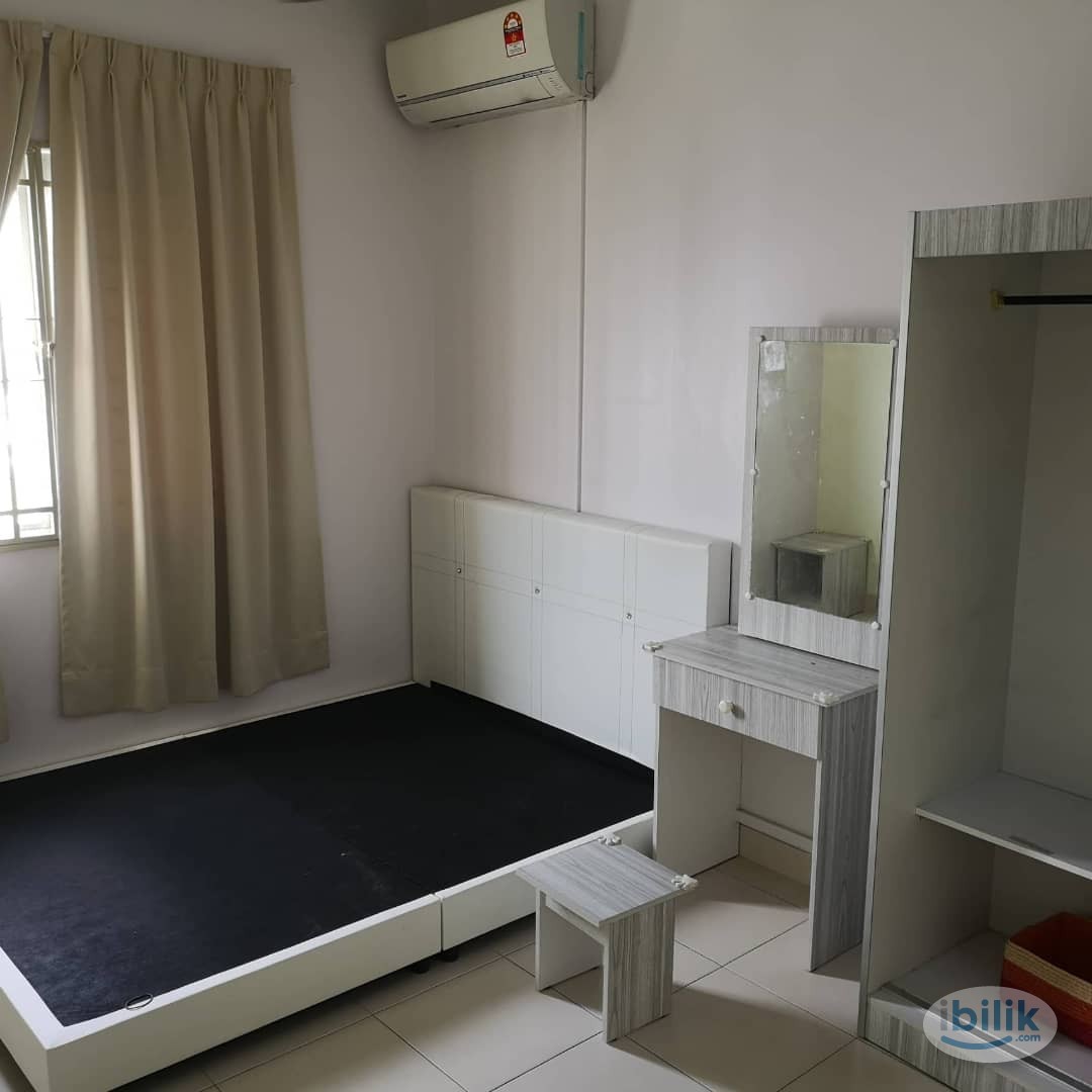 Middle Room at Bandar Baru Kundang, Rawang - Image 1