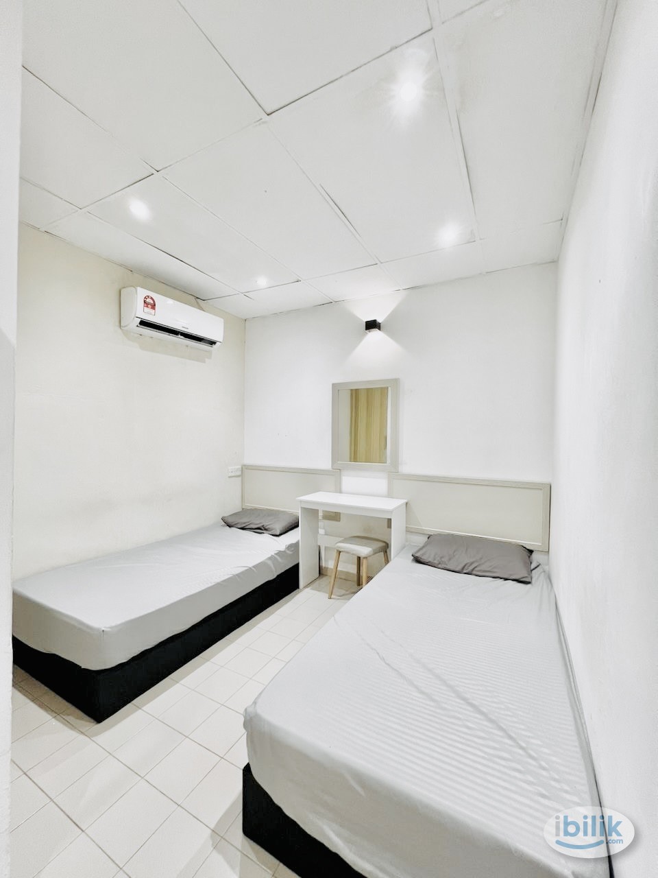 🌟 Fully Furnished Master Room at SS21 Damansara Utama, just a short walk to Starling Mall! 🏠✨ - Image 1