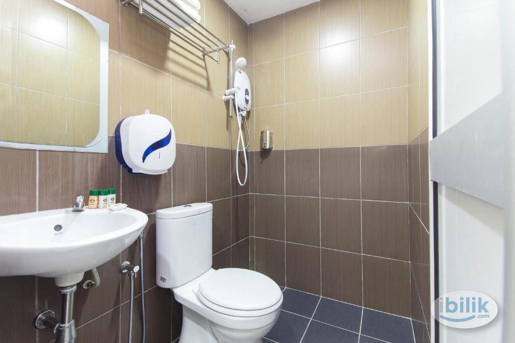 MID YEAR PROMO 🌙 Room for Rent + Private Toilet near i-City Shah Alam - Image 3