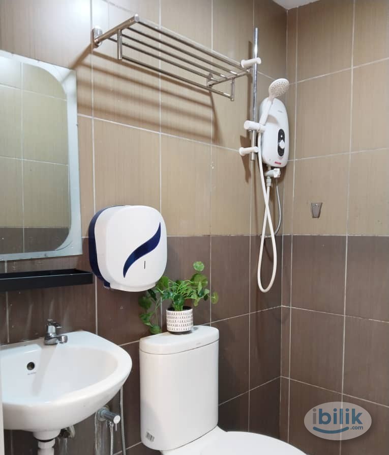 Promo Mid Year 🌙 Near to UiTM Shah Alam 😲 Master Room Rent near i-City - Image 1